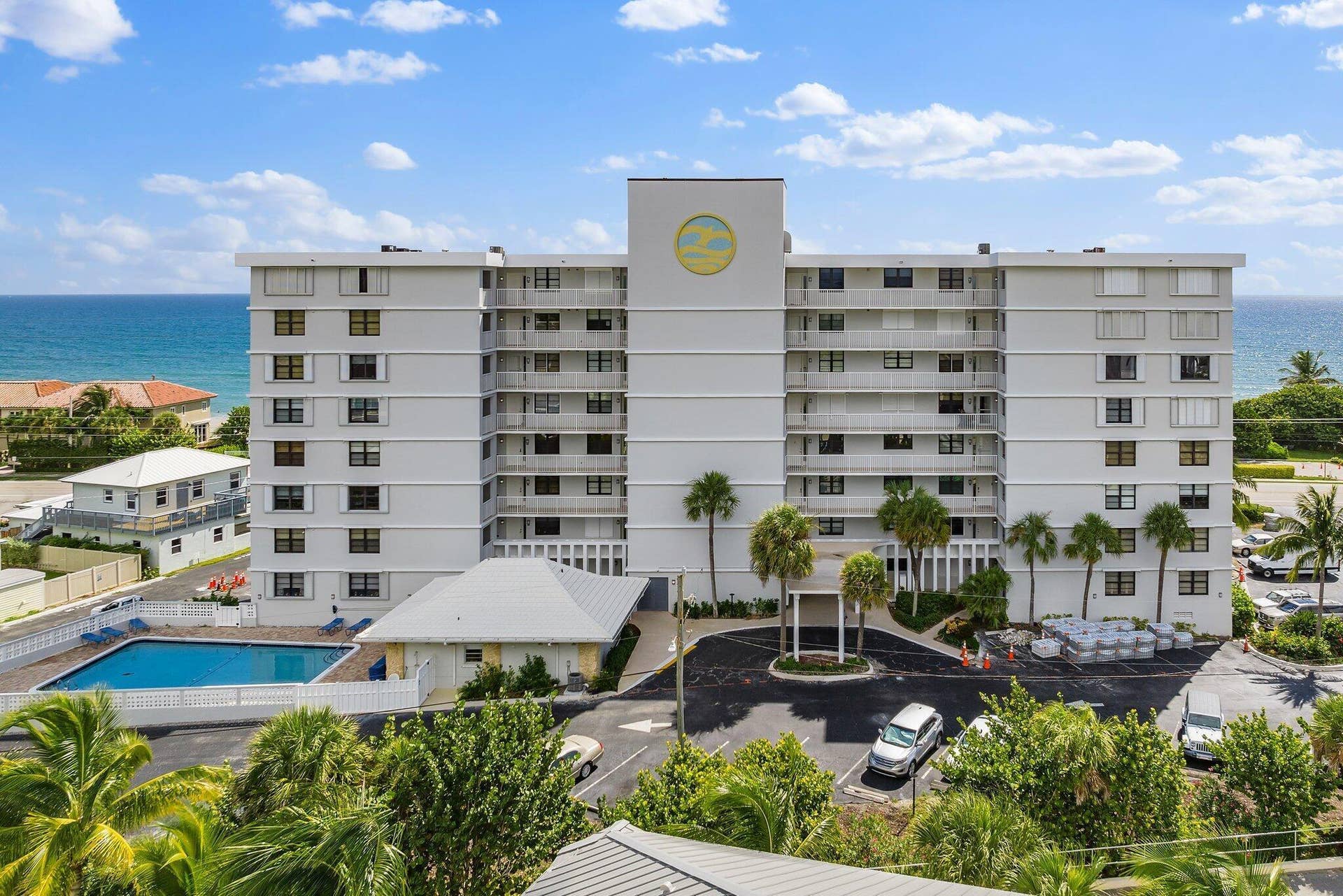 047-911OceanDr404-JunoBeach-FL-SMALL