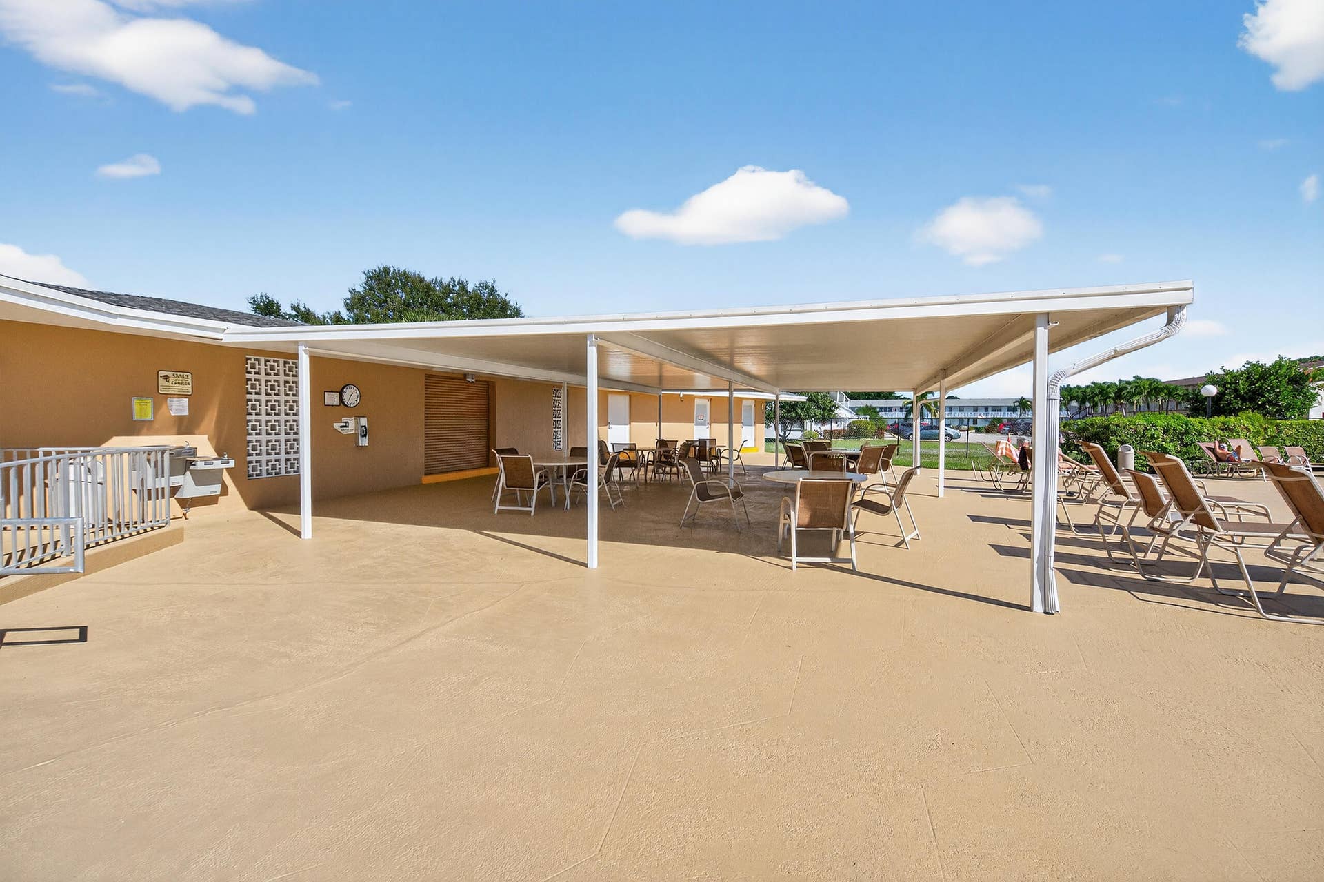 71 Canterbury C, West Palm Beach, FL 33417 Pool Deck