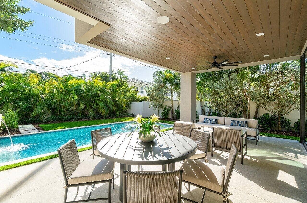 Pool Side Covered Lanai
