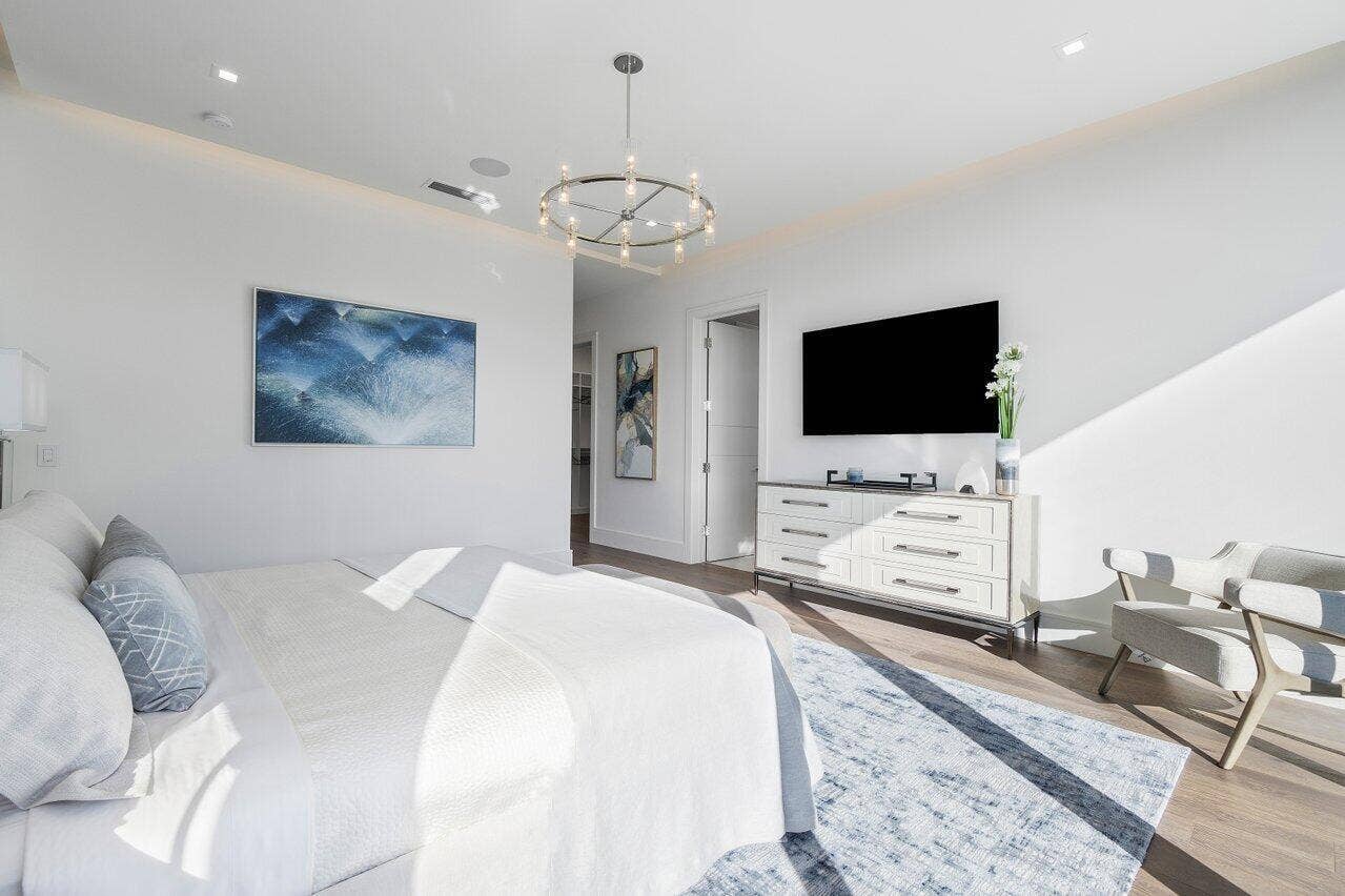 Master Suite Upper Level
