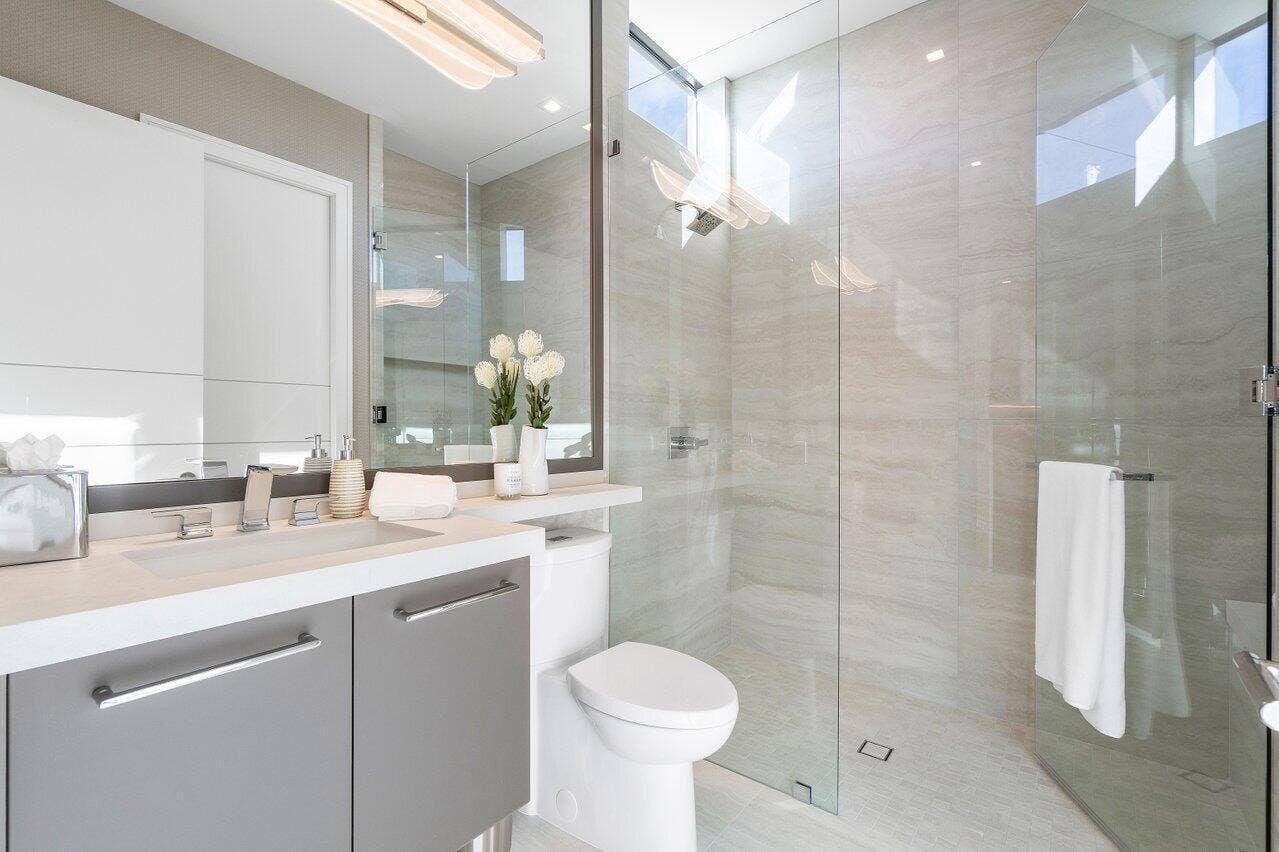 Guest Bath 2