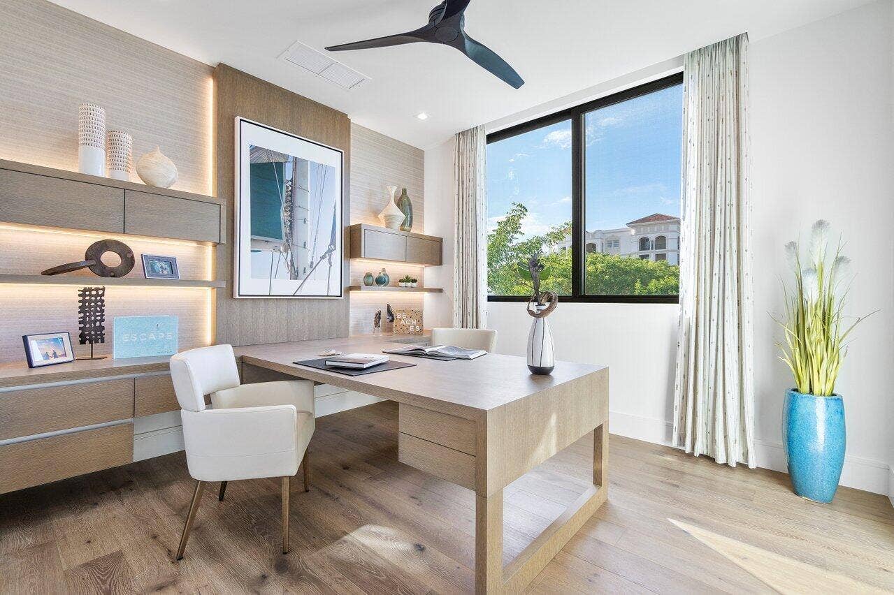 Upper Level Office Ensuite