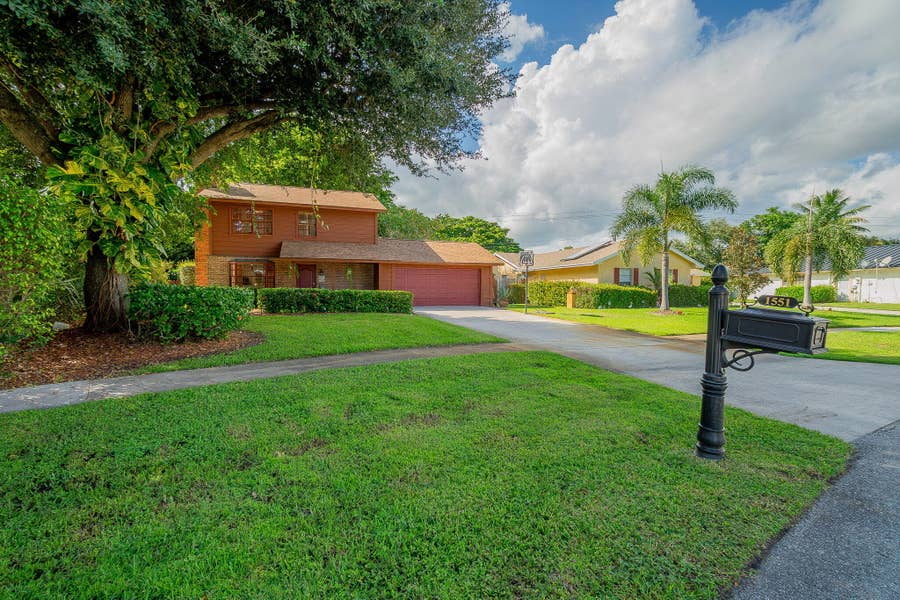 Property photo for 1551 Wyndcliff Drive, Wellington, FL