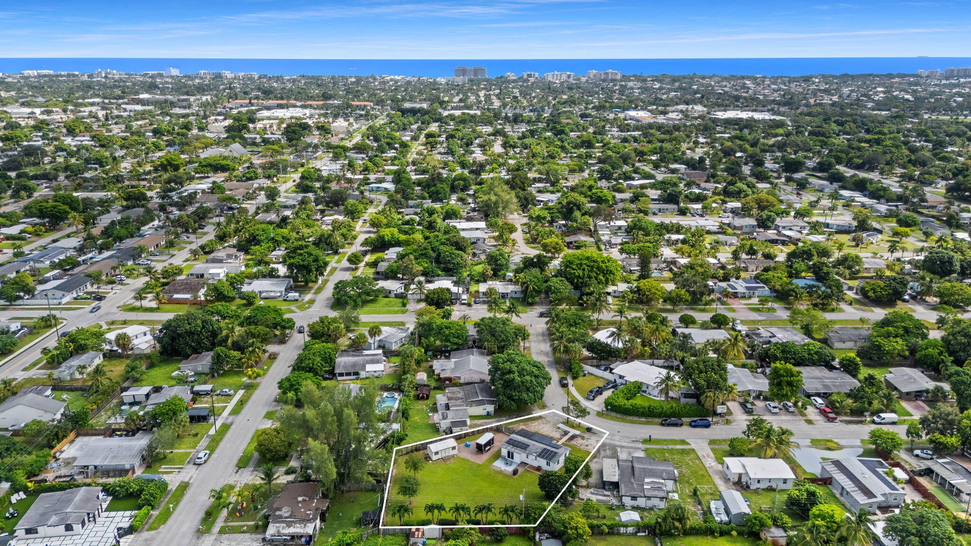 5287 NE 14TH Terrace, Pompano Beach, FL 33064 3-web-or-mls-DJI_20261012124625_0008_D