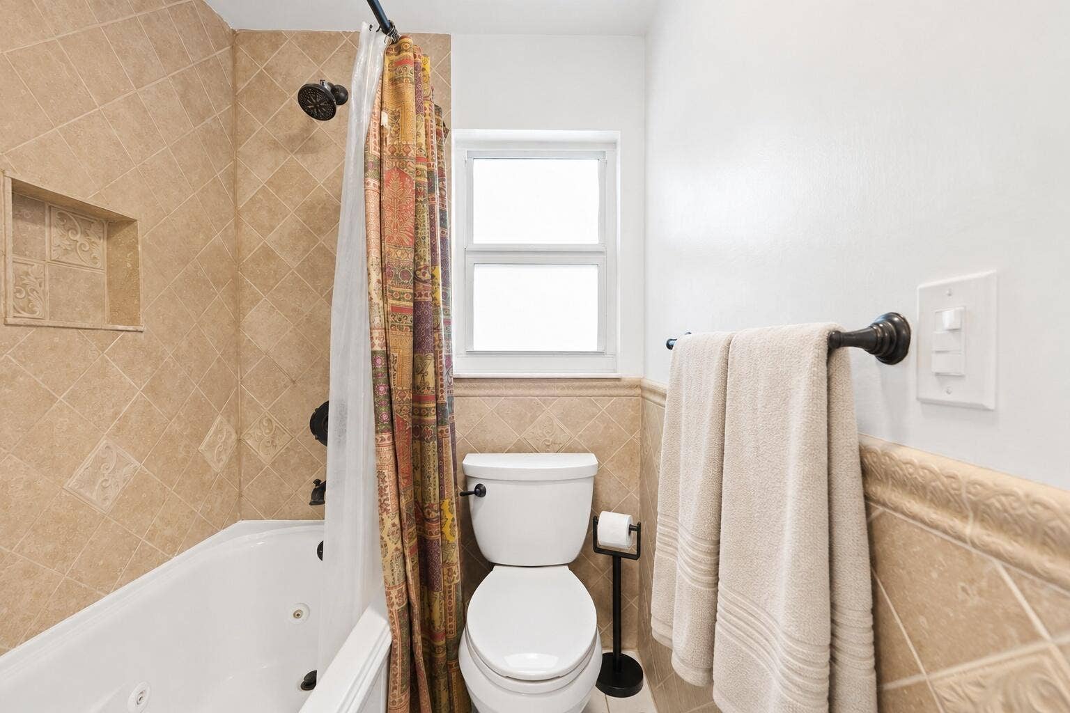 5287 NE 14TH Terrace, Pompano Beach, FL 33064 primary bath 2.