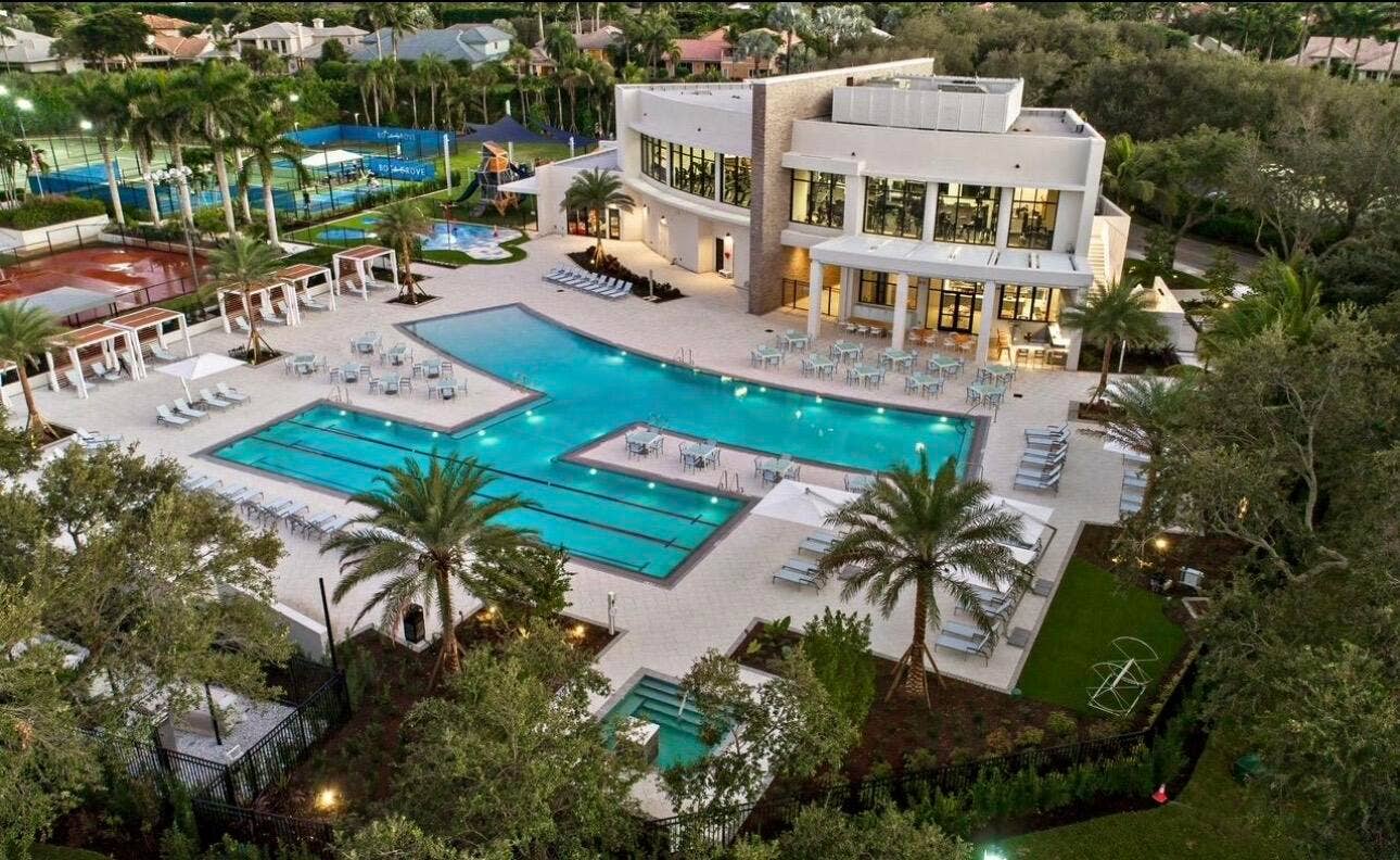 Pool Clubhouse