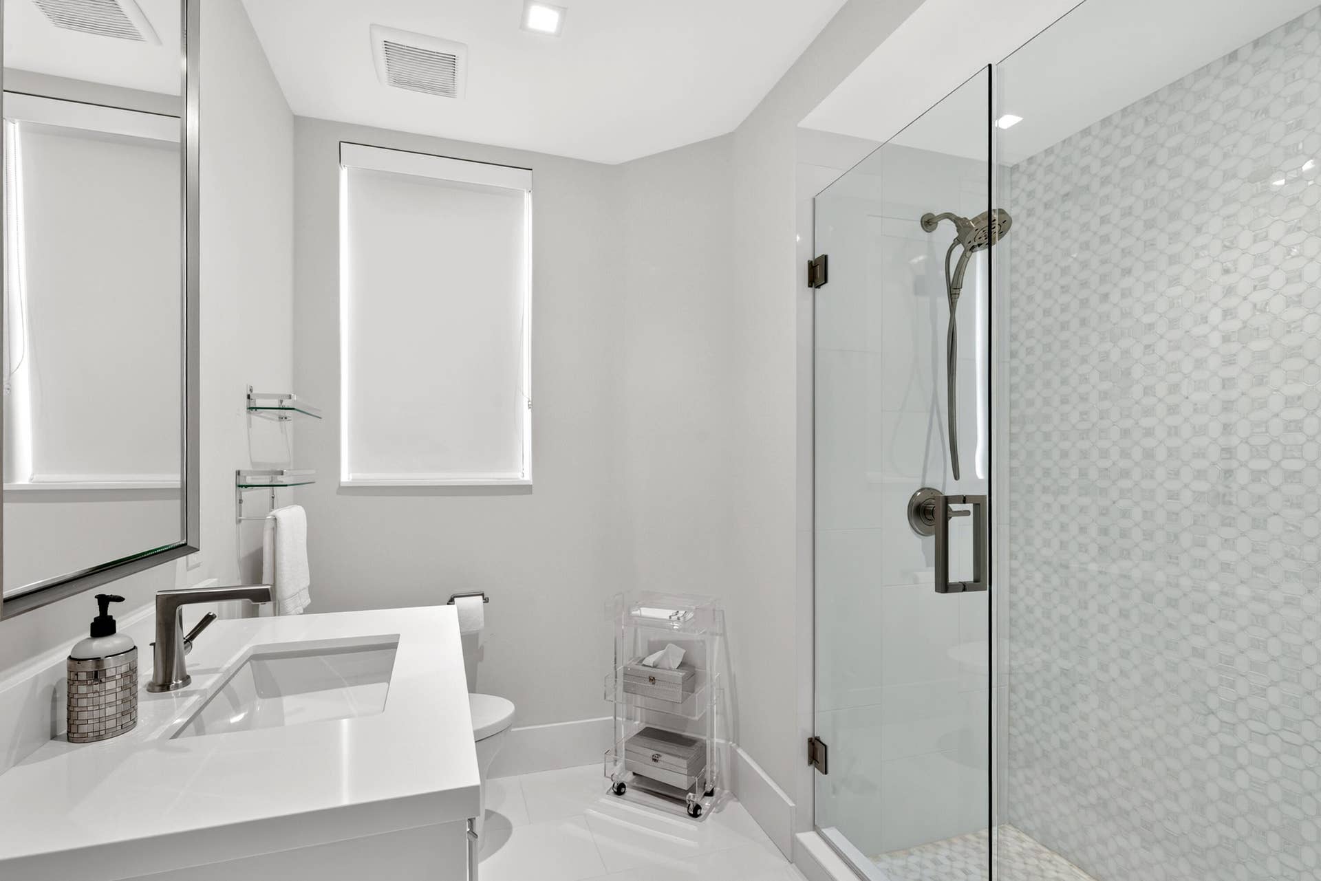 Guest Suite Bath 1