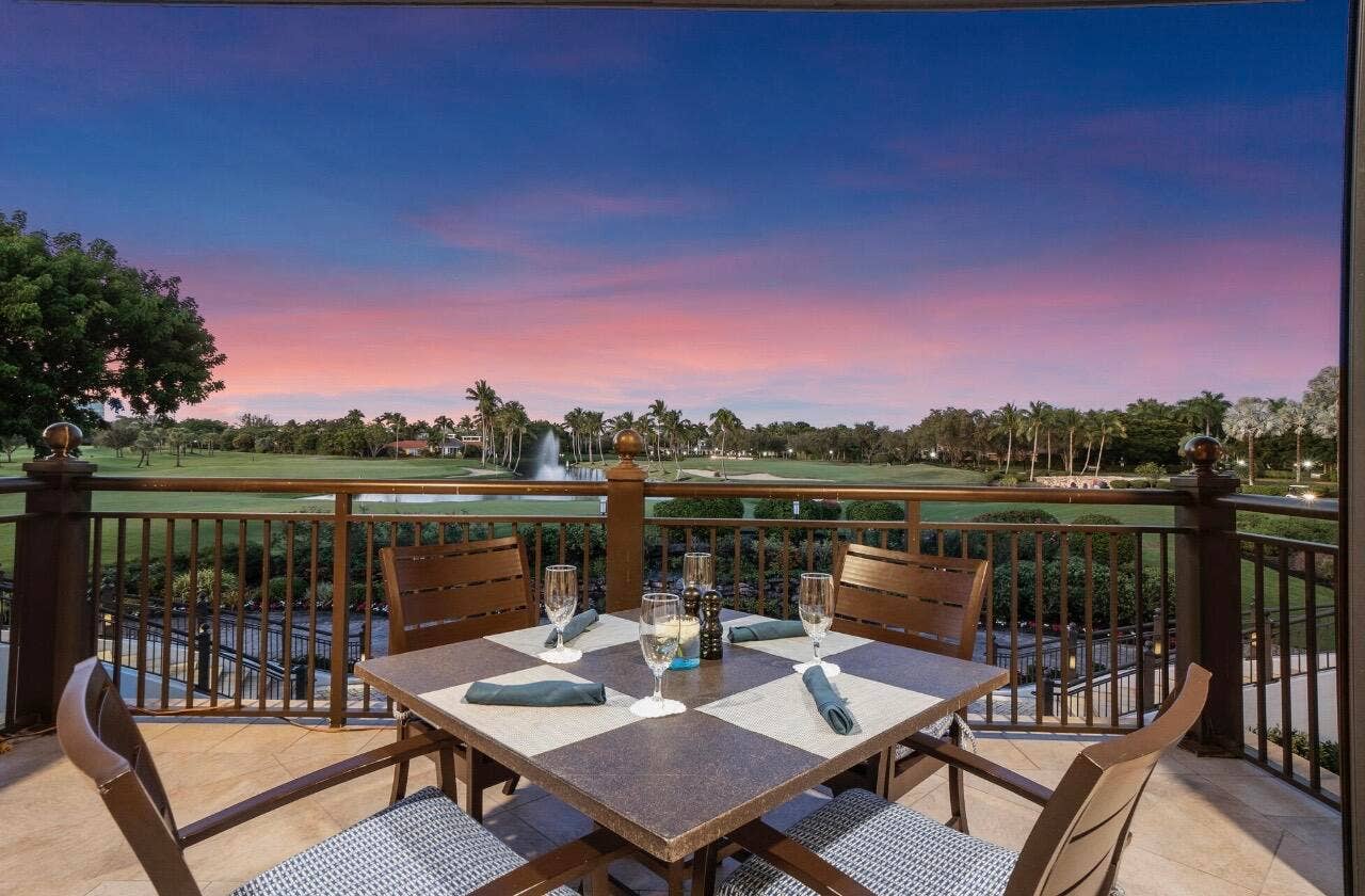 Outdoor Terrace Dining