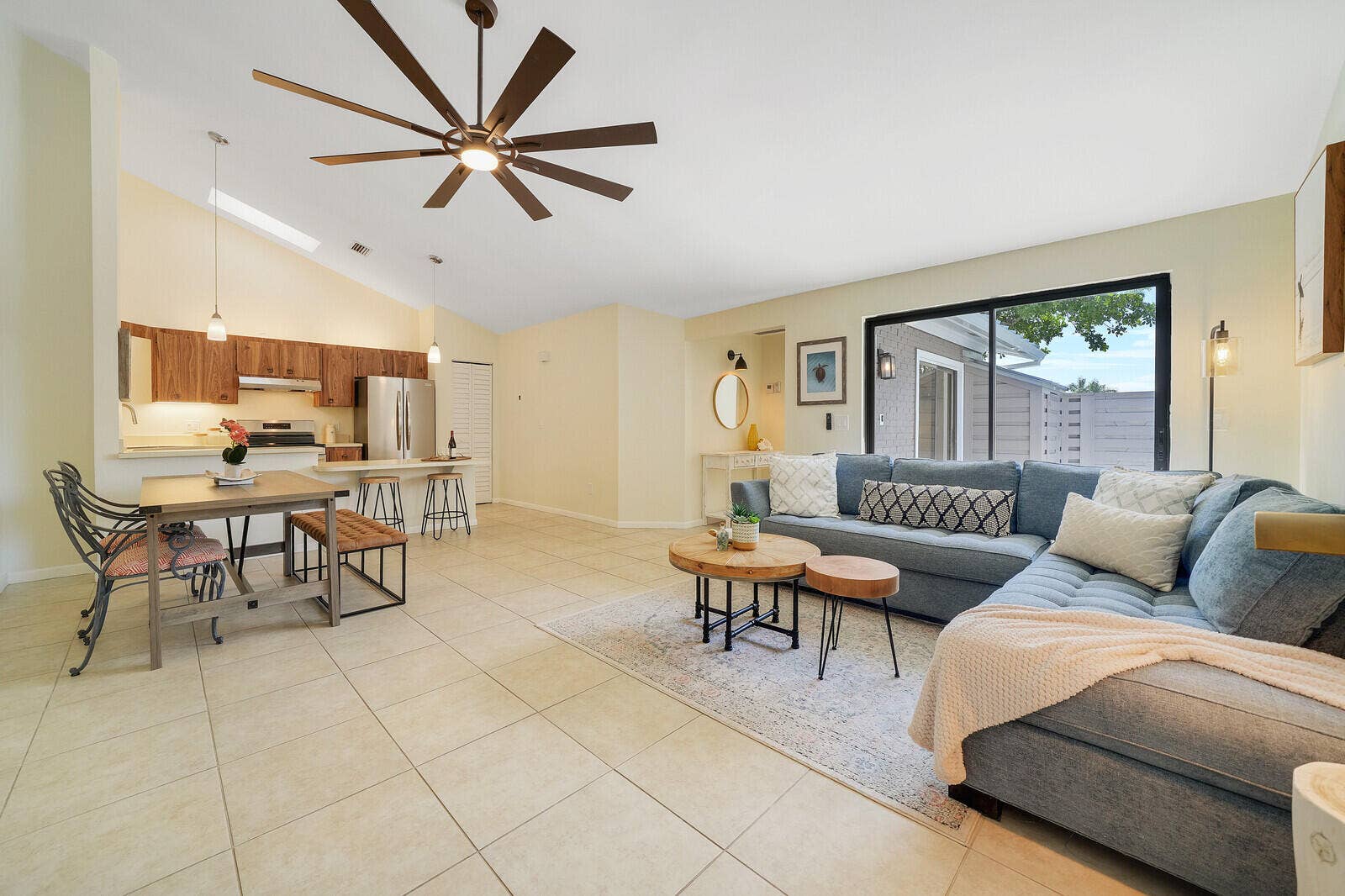 1801 S US HIGHWAY 1, #8C, Jupiter, FL 33477 Living Area