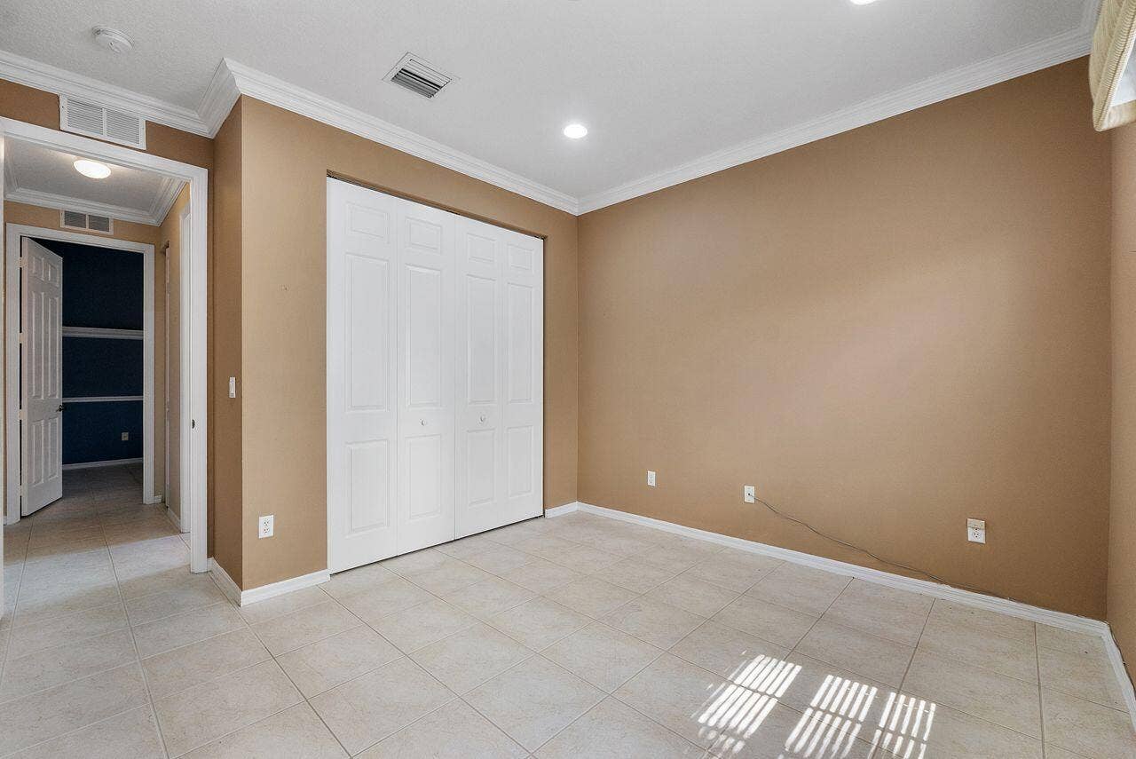 Spacious and bright