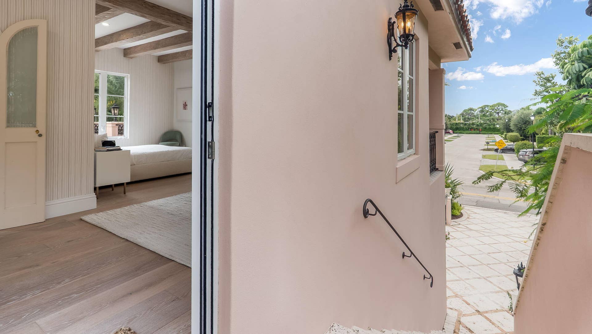 130 CARDINAL Avenue, Boca Raton, FL 33486 4th bedroom entrance