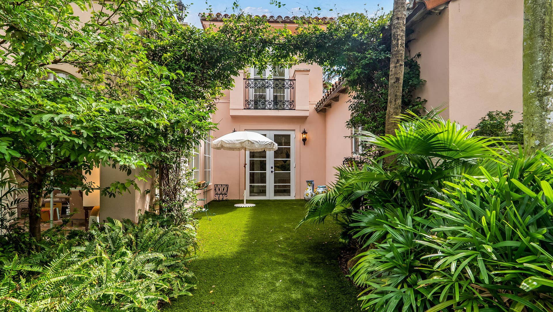 130 CARDINAL Avenue, Boca Raton, FL 33486 Courtyard