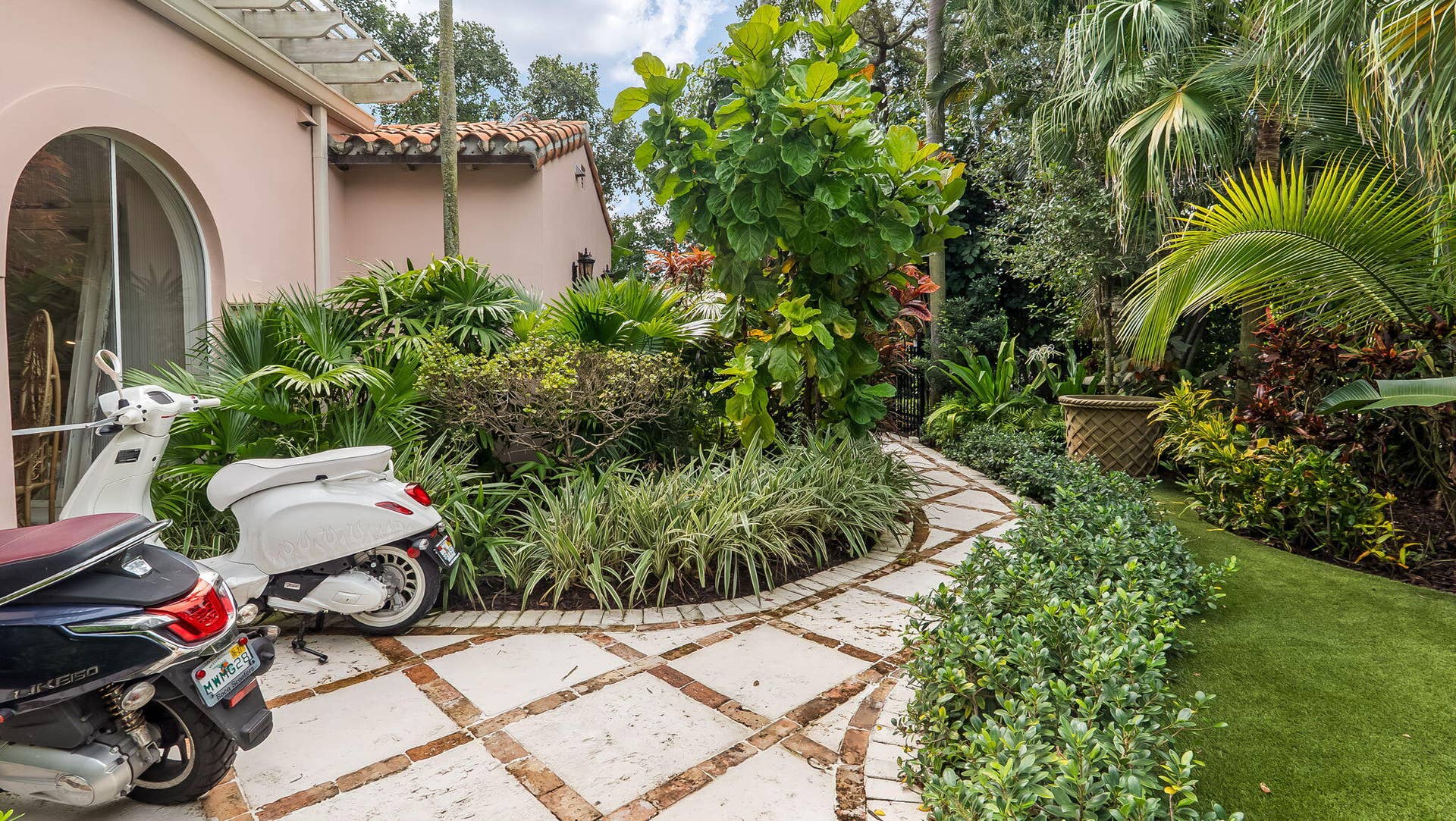 130 CARDINAL Avenue, Boca Raton, FL 33486 48-web-or-mls-DSC00958
