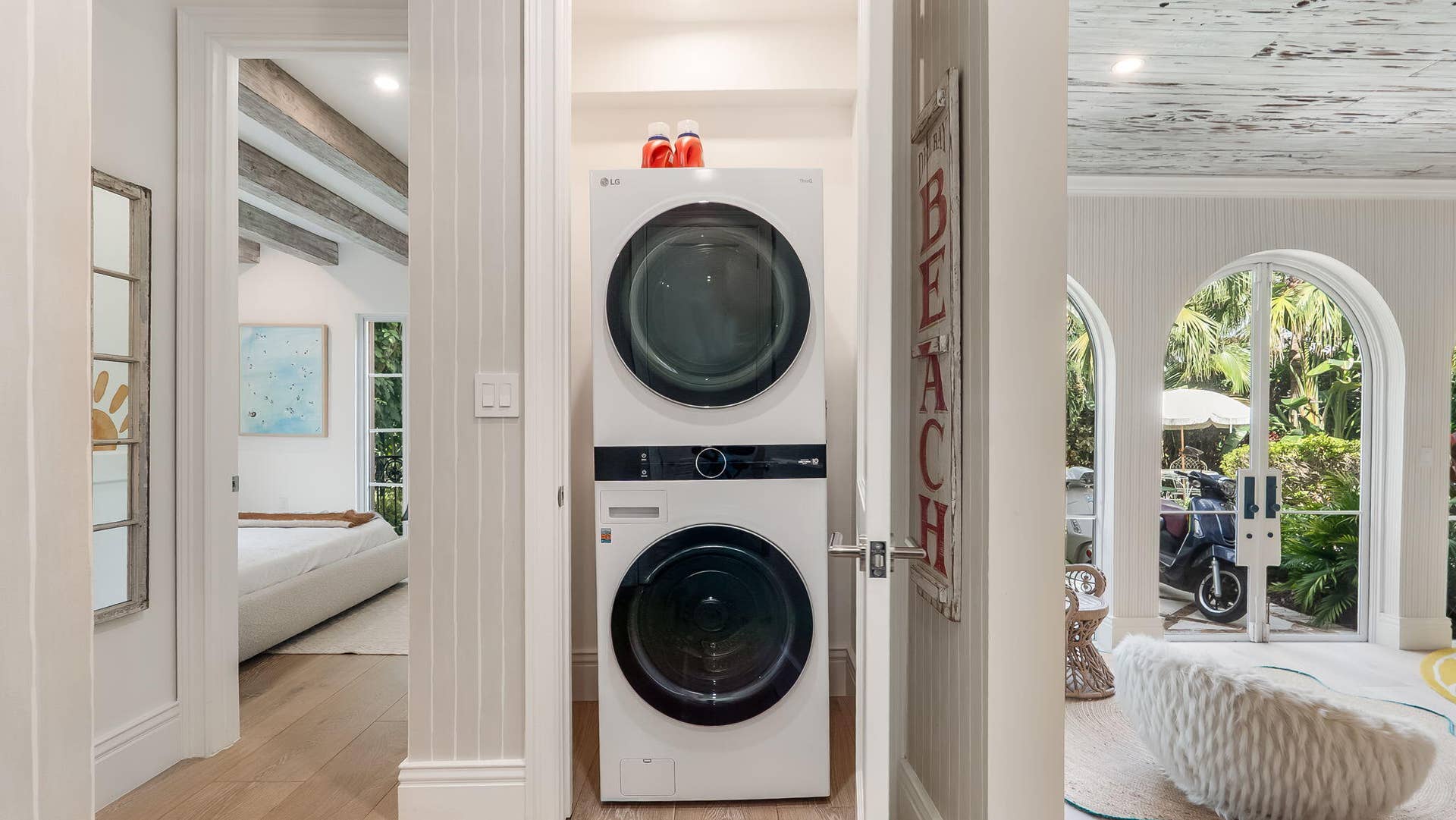 130 CARDINAL Avenue, Boca Raton, FL 33486 Samsung washer/dryer