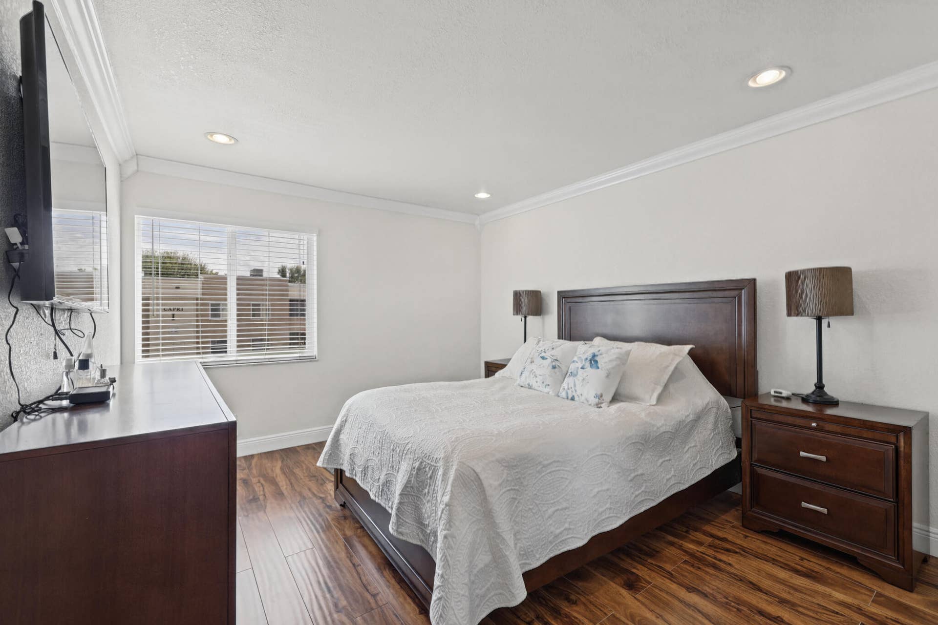 379 CAPRI H, Delray Beach, FL 33484 LG-19