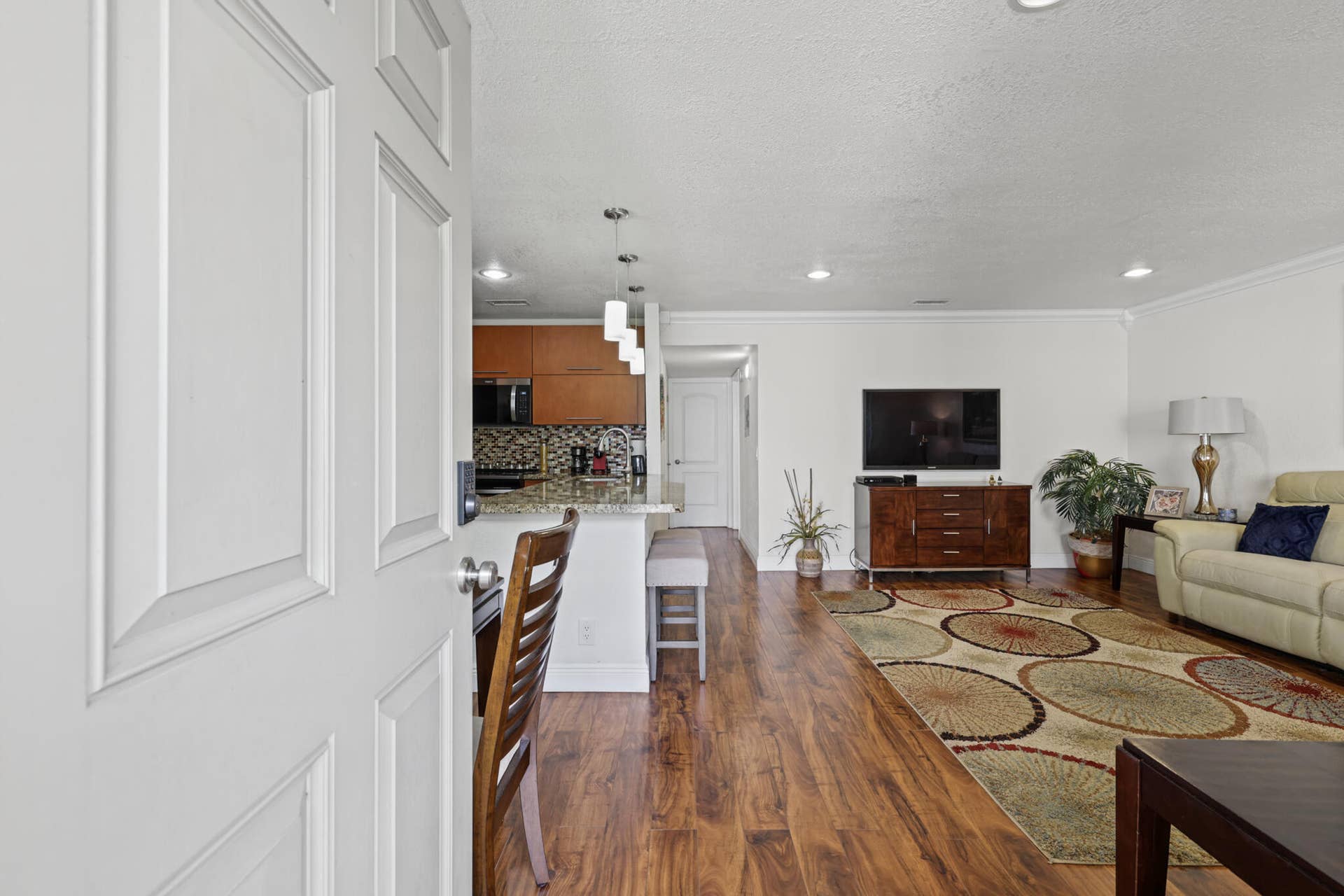 379 CAPRI H, Delray Beach, FL 33484 LG-5