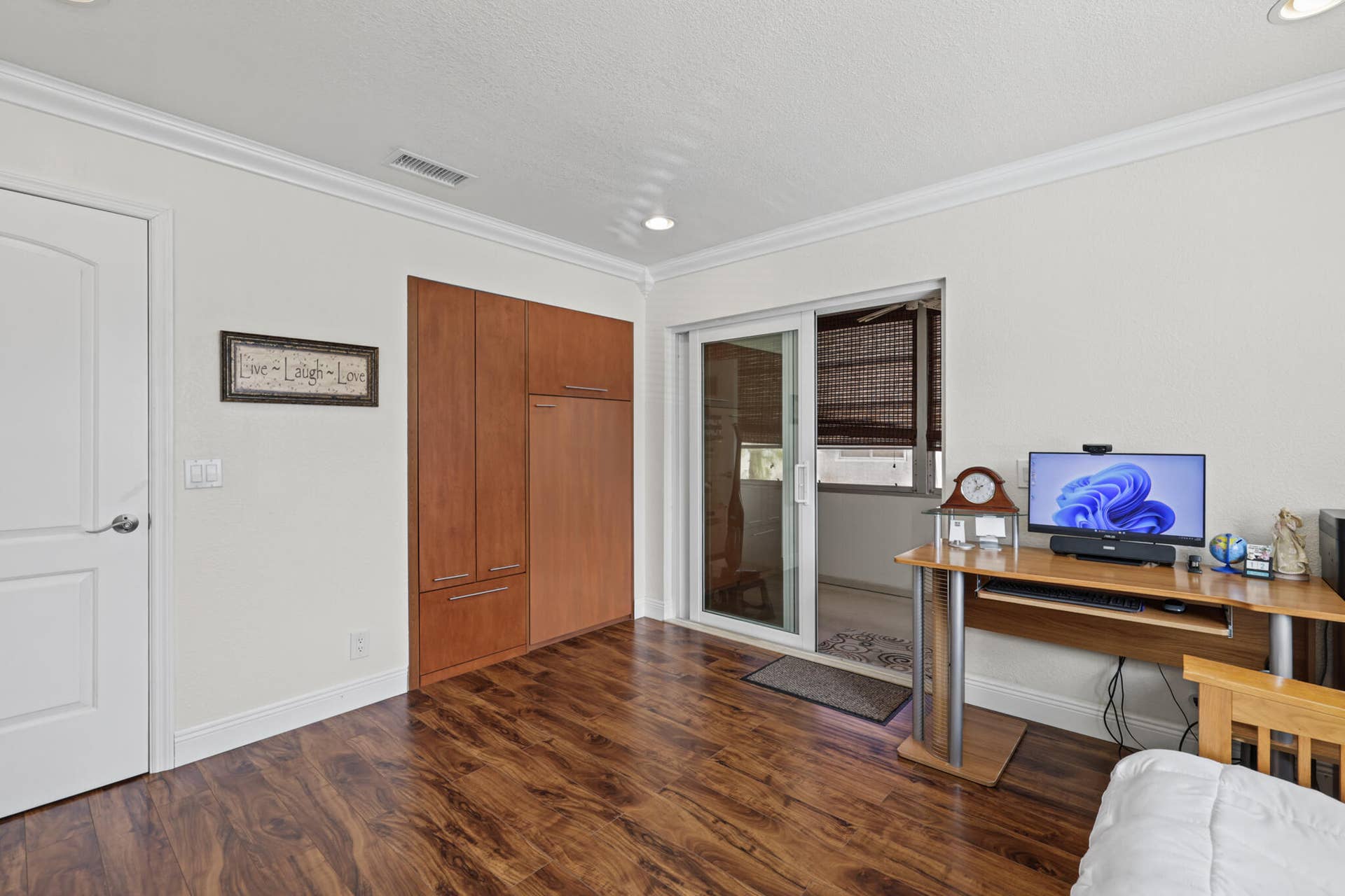 379 CAPRI H, Delray Beach, FL 33484 LG-24