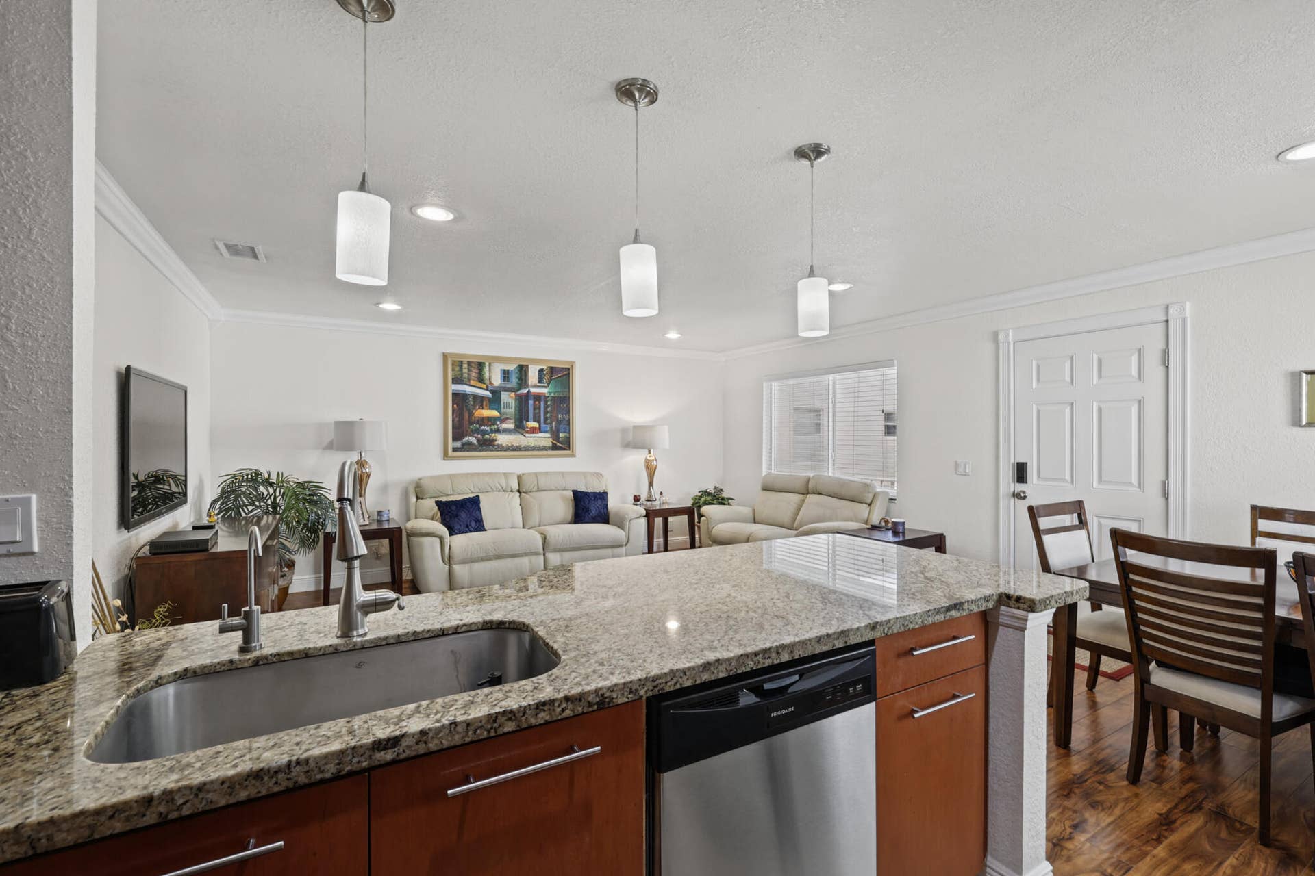 379 CAPRI H, Delray Beach, FL 33484 LG-17