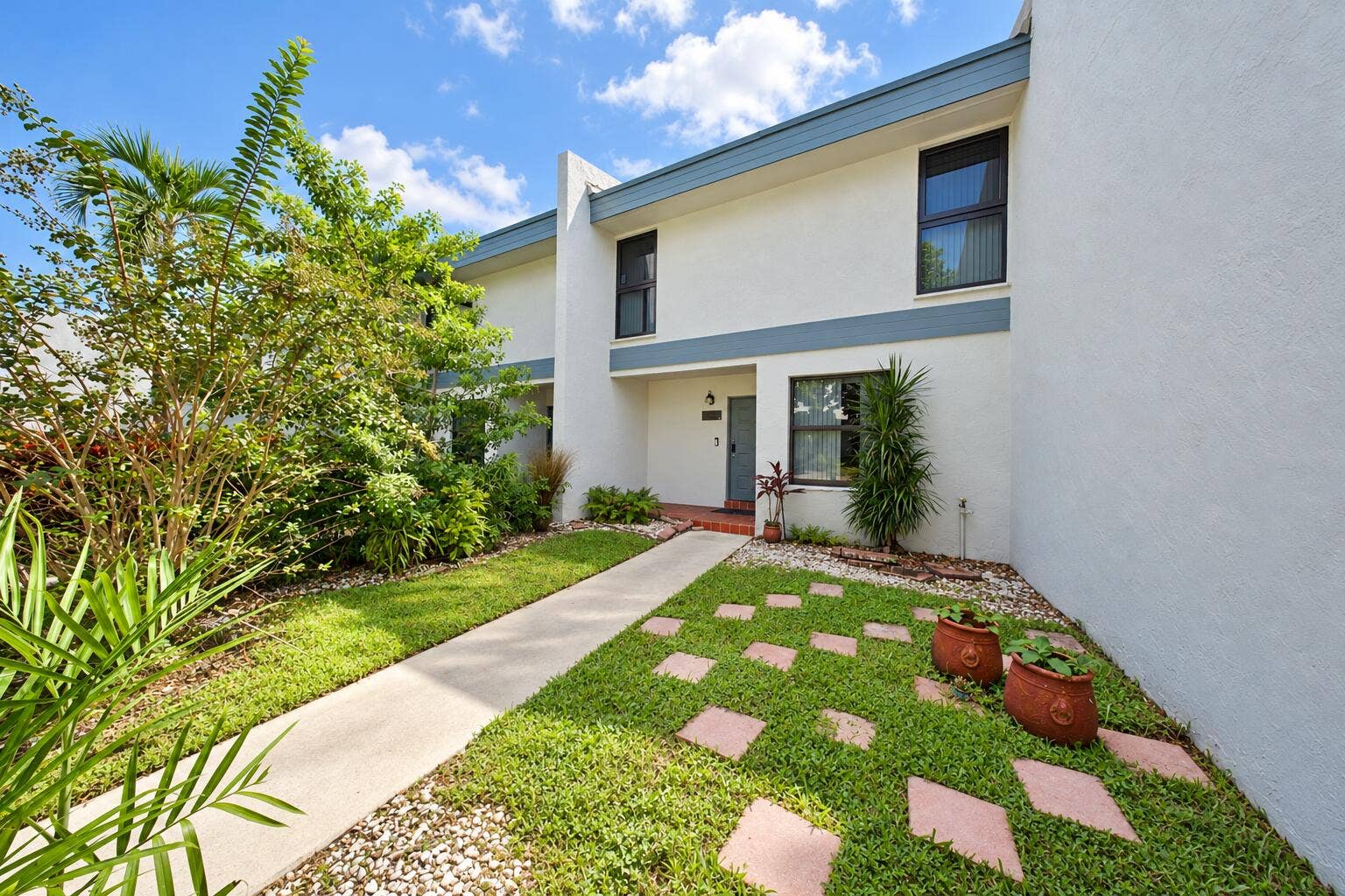 9240 NW 14th Street, Pembroke Pines, FL 33024 A9872F87-D8D7-4076-9D9C-6BB0E7567770