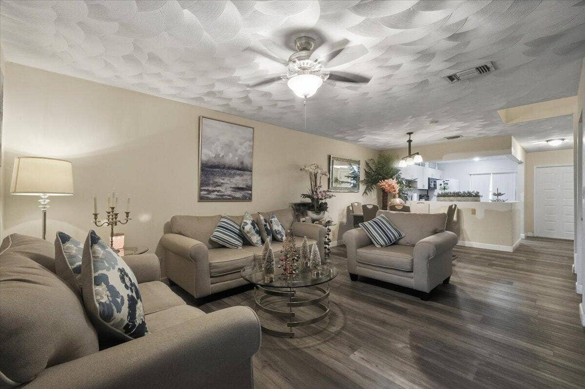 9240 NW 14th Street, Pembroke Pines, FL 33024 10-aliciarentalfinalrender-10