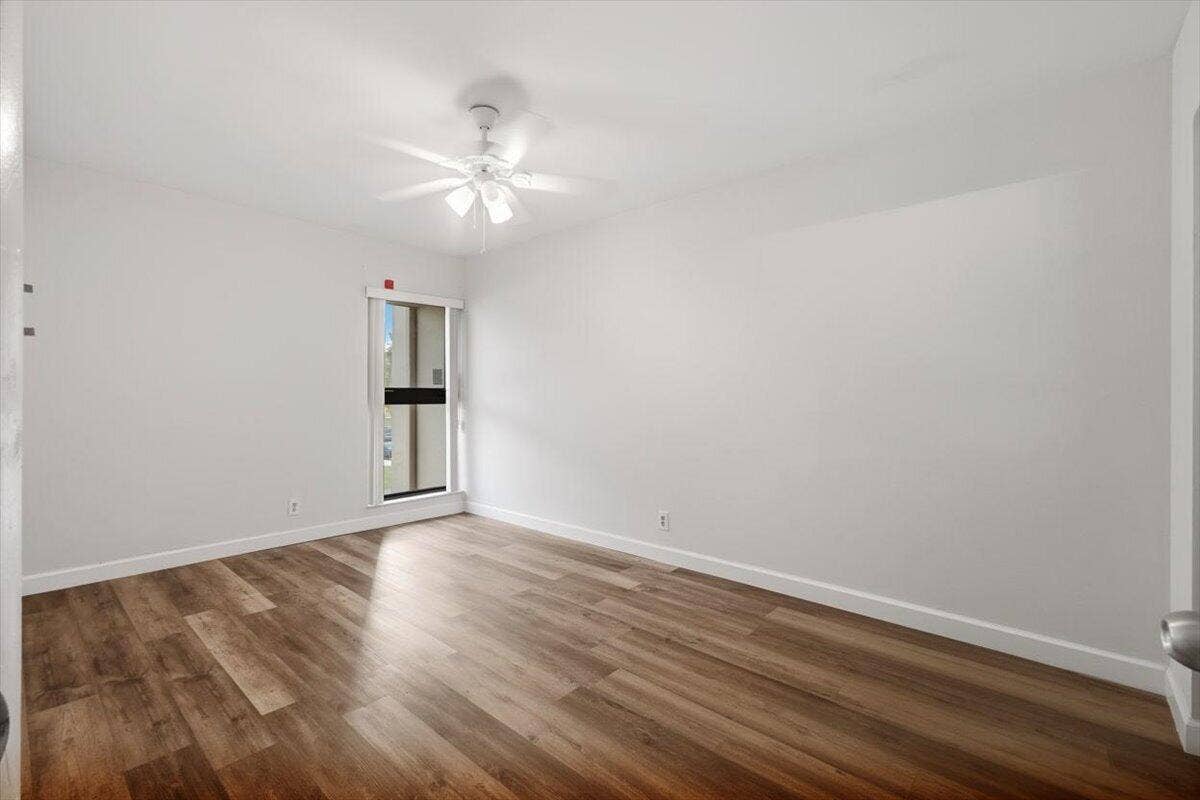 9240 NW 14th Street, Pembroke Pines, FL 33024 virtual