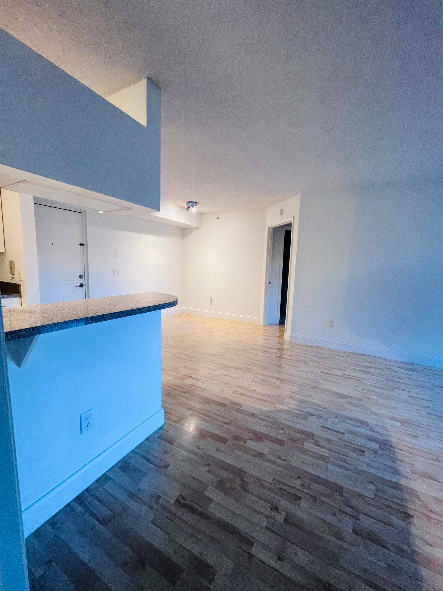 420 S PARK, #2-108, Hollywood, FL 33021 IMG_3460