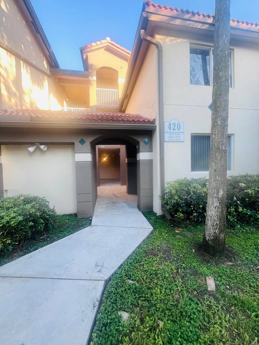 Property photo for 420 S PARK, #2-108, Hollywood, FL