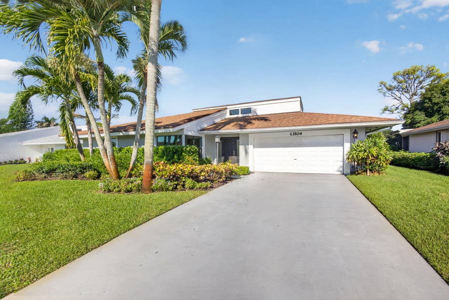 Property photo for 13504 Crosspointe Drive, Palm Beach Gardens, FL