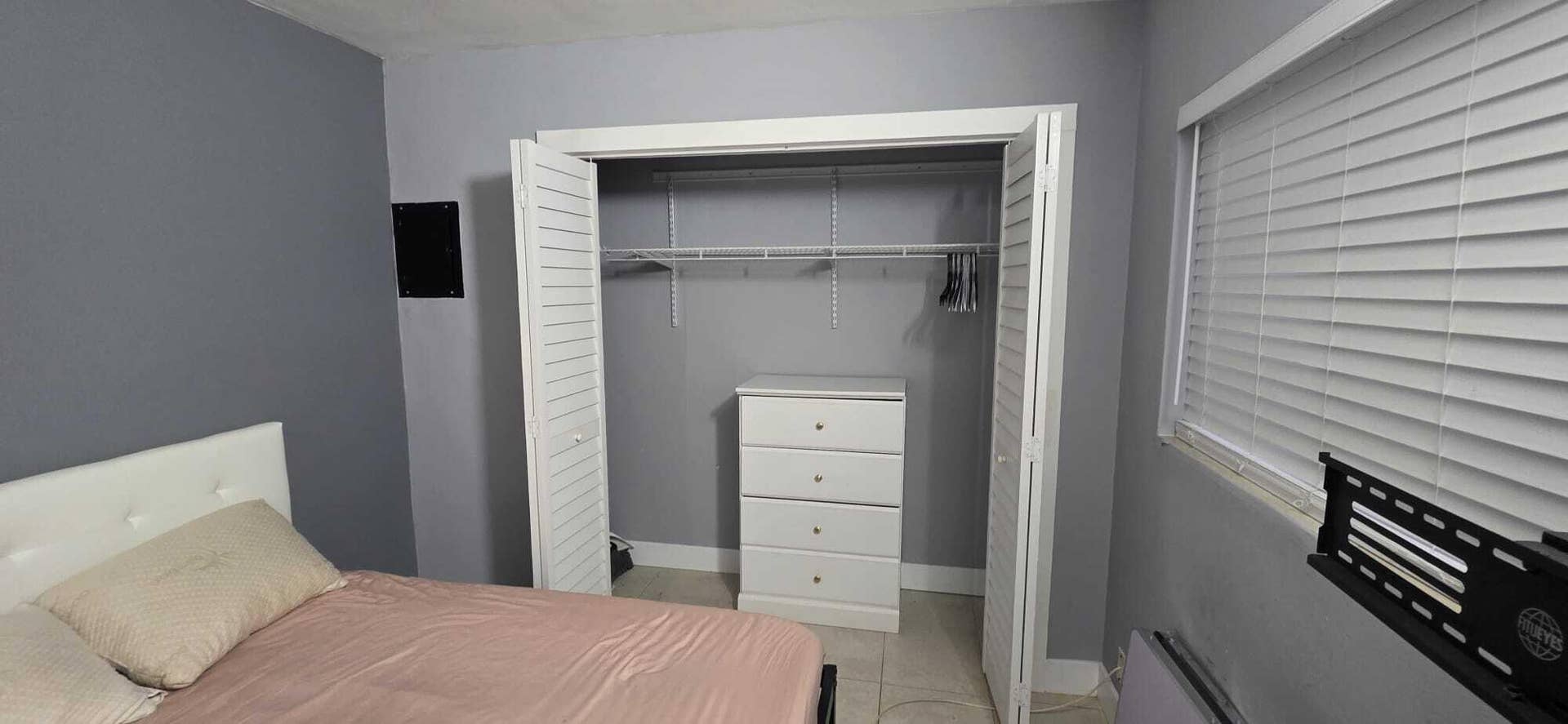 1109 NW 5th Street, #5, Fort Lauderdale, FL 33311 WhatsApp Image 2026-10-14 at 08.31.07 (2
