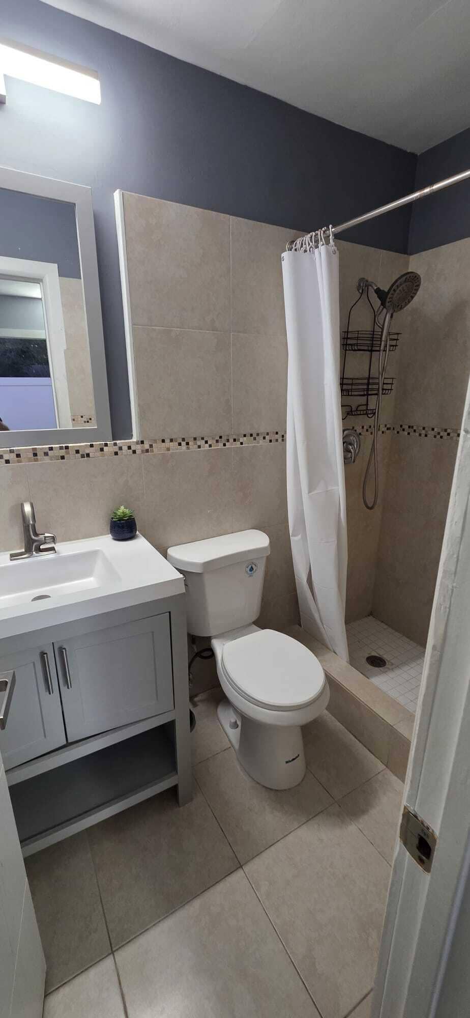 1109 NW 5th Street, #5, Fort Lauderdale, FL 33311 WhatsApp Image 2026-10-14 at 08.31.07 (1