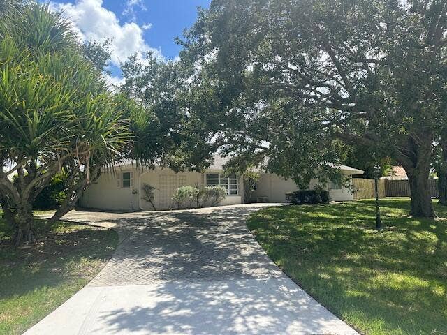 Property photo for 10881 Magnolia Street, Palm Beach Gardens, FL