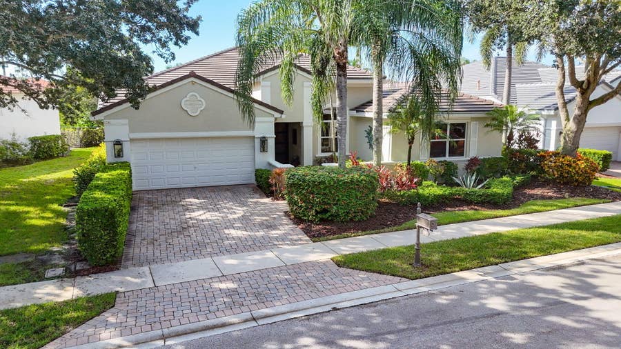 Property photo for 136 SEDONA Way, Palm Beach Gardens, FL