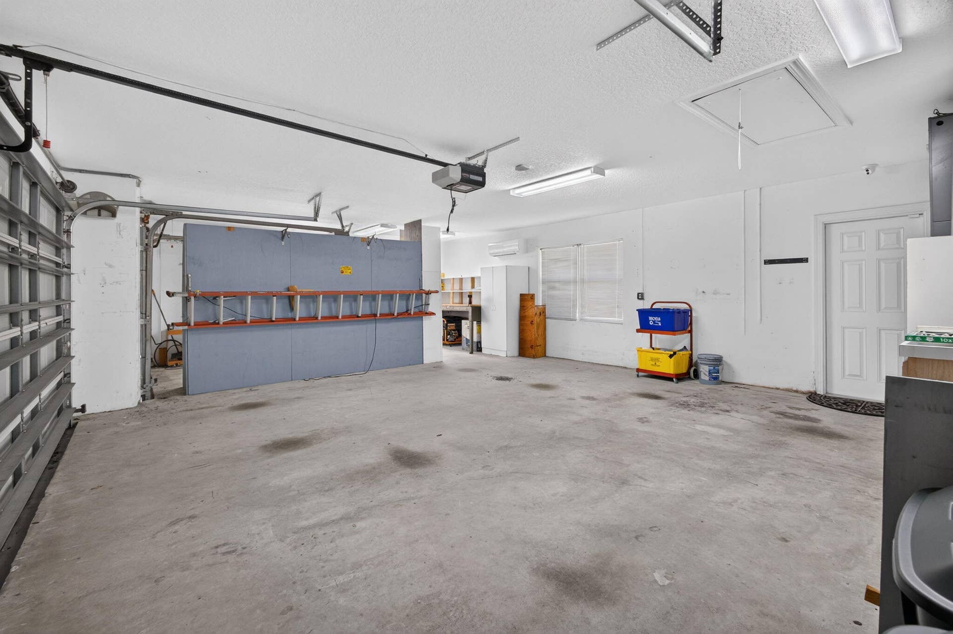 garage