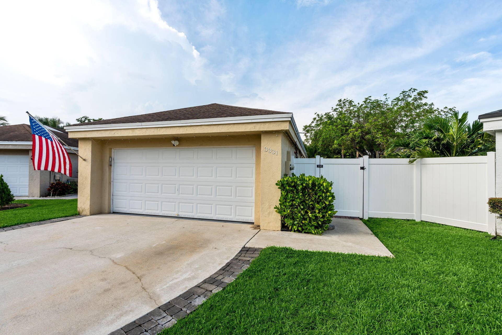 3-web-or-mls-A7400143