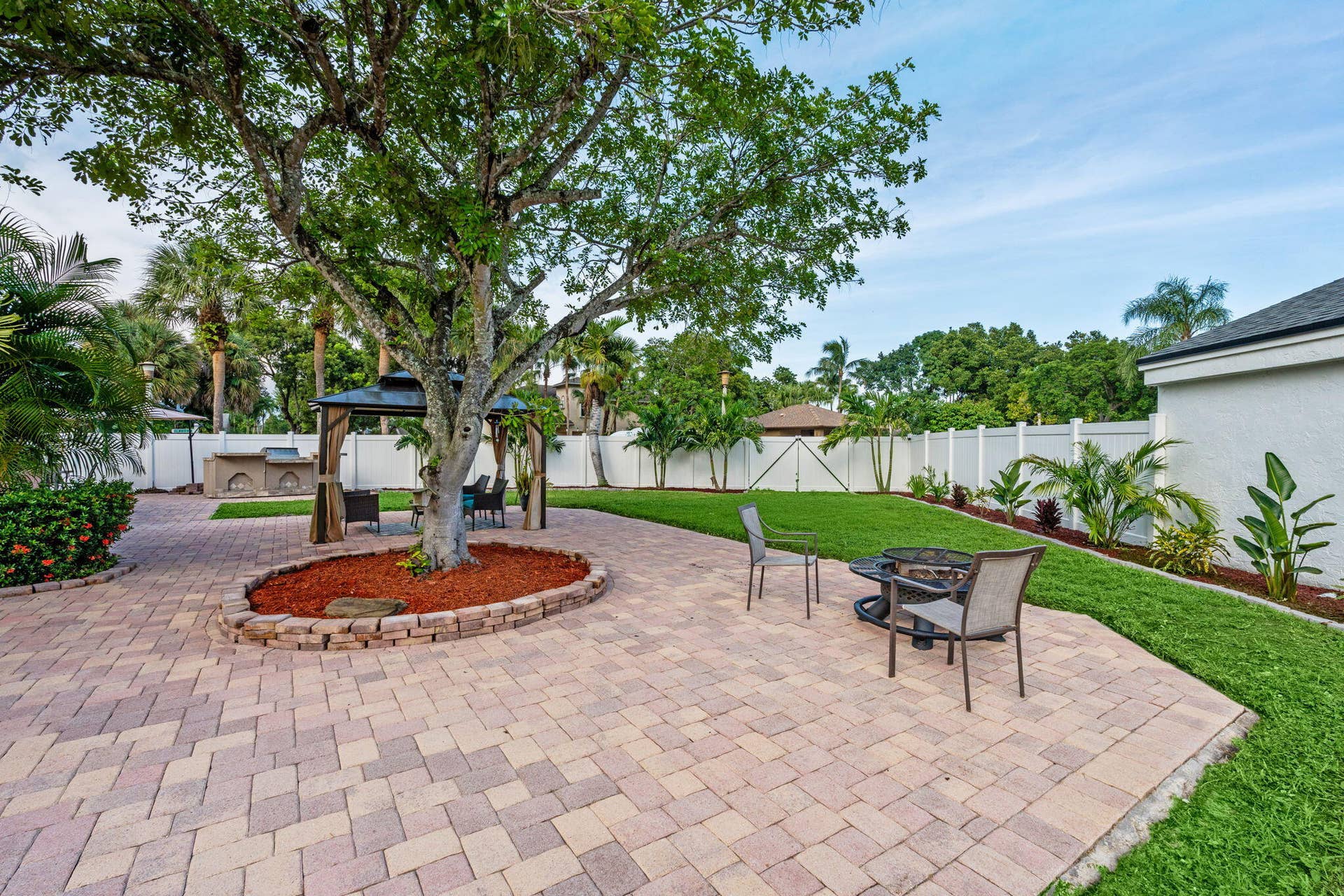 46-web-or-mls-A7400133