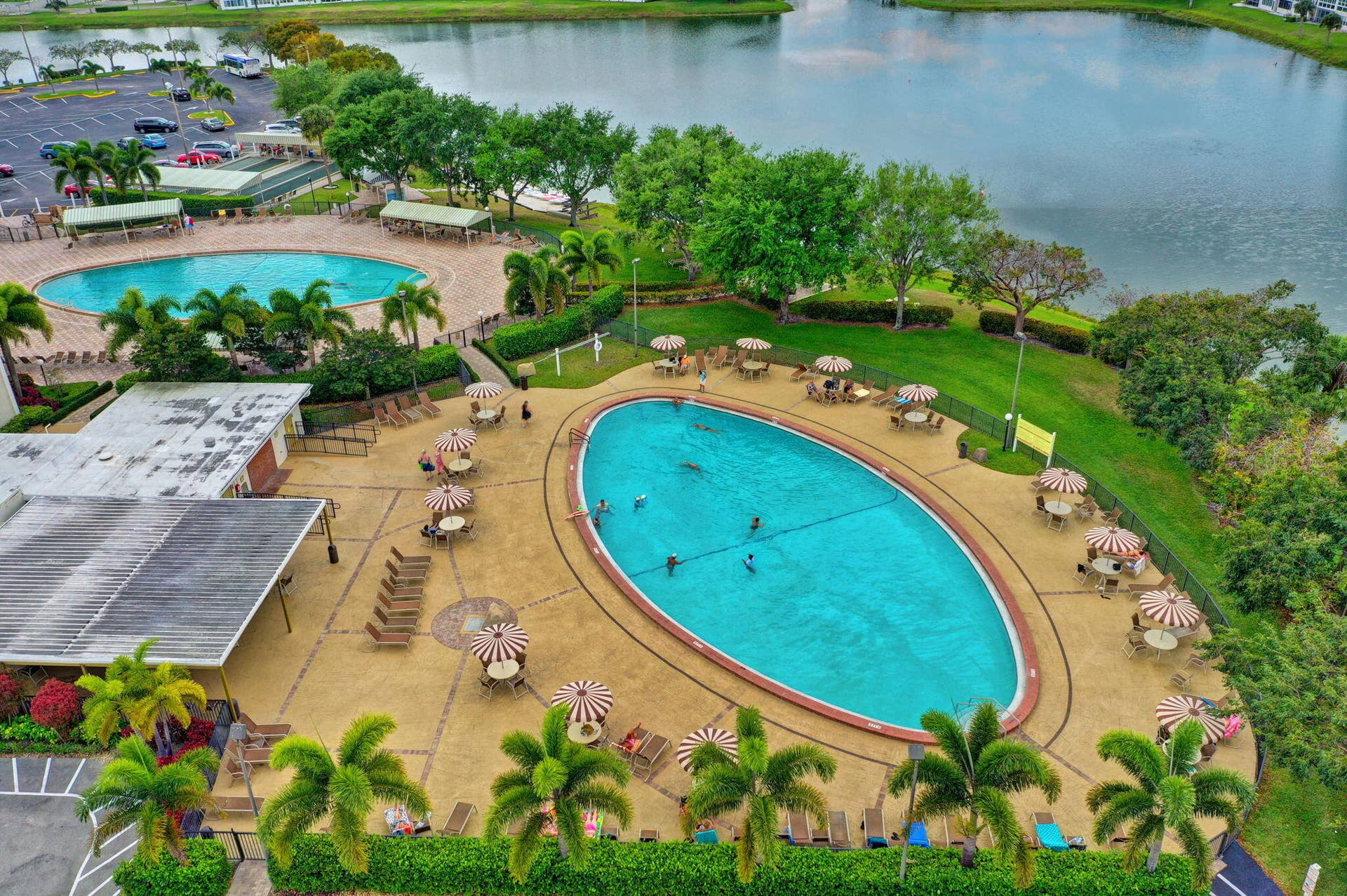 324 Chatham P, #324, West Palm Beach, FL 33417 82-web-or-mls-46_century village main cl