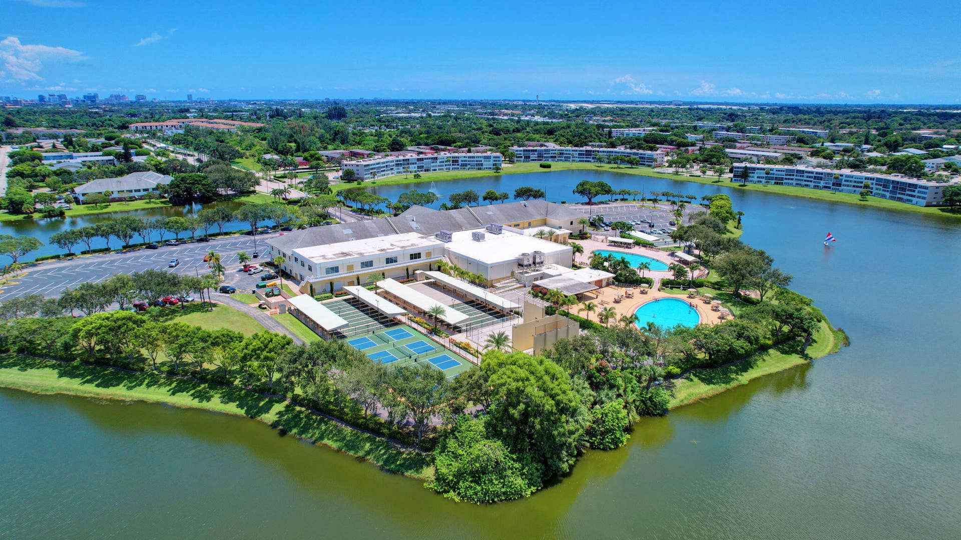 324 Chatham P, #324, West Palm Beach, FL 33417 77-web-or-mls-41_century village main cl