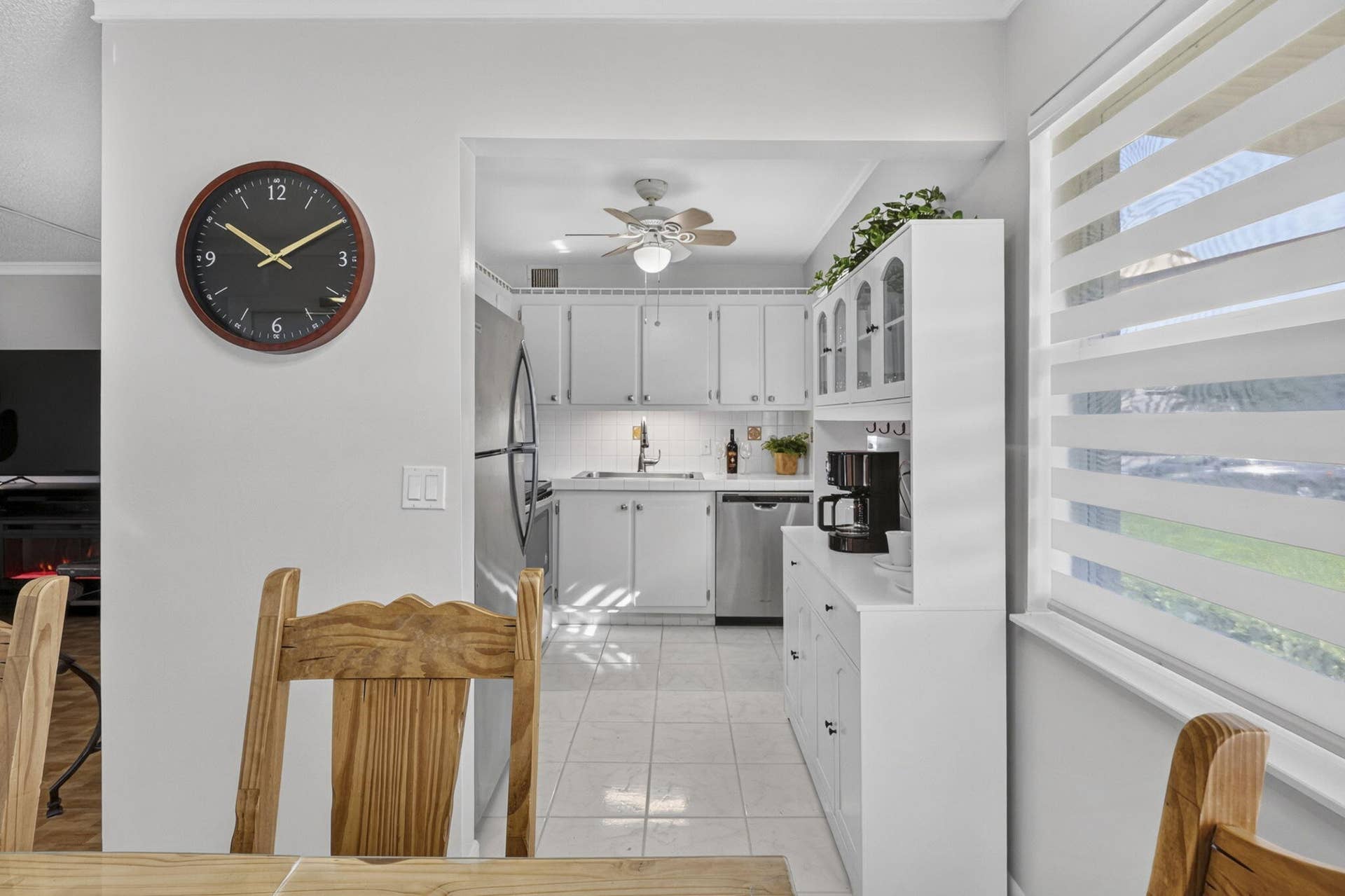 324 Chatham P, #324, West Palm Beach, FL 33417 25-web-or-mls-BS1A3382