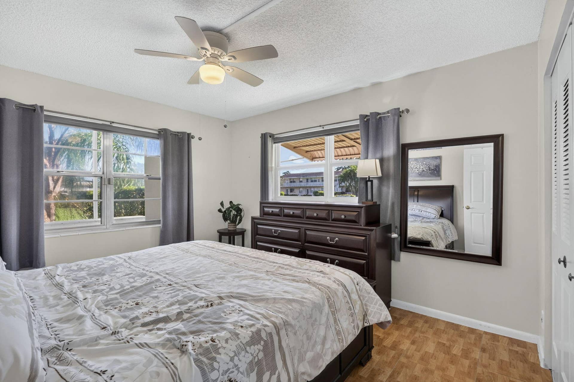 324 Chatham P, #324, West Palm Beach, FL 33417 36-web-or-mls-BS1A3532