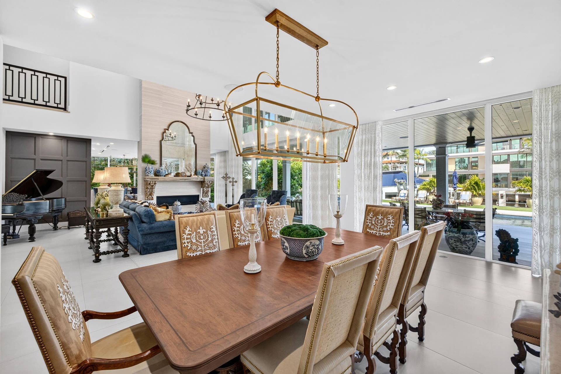 27_Formal Dining Room - View 4