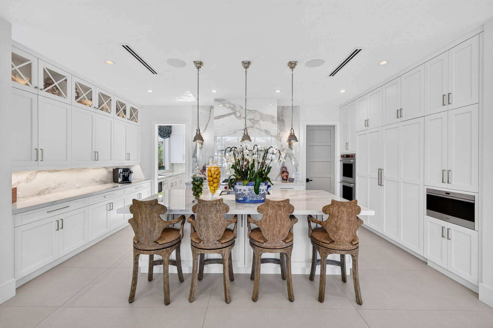 47_Kitchen and Breakfast Area - View 2