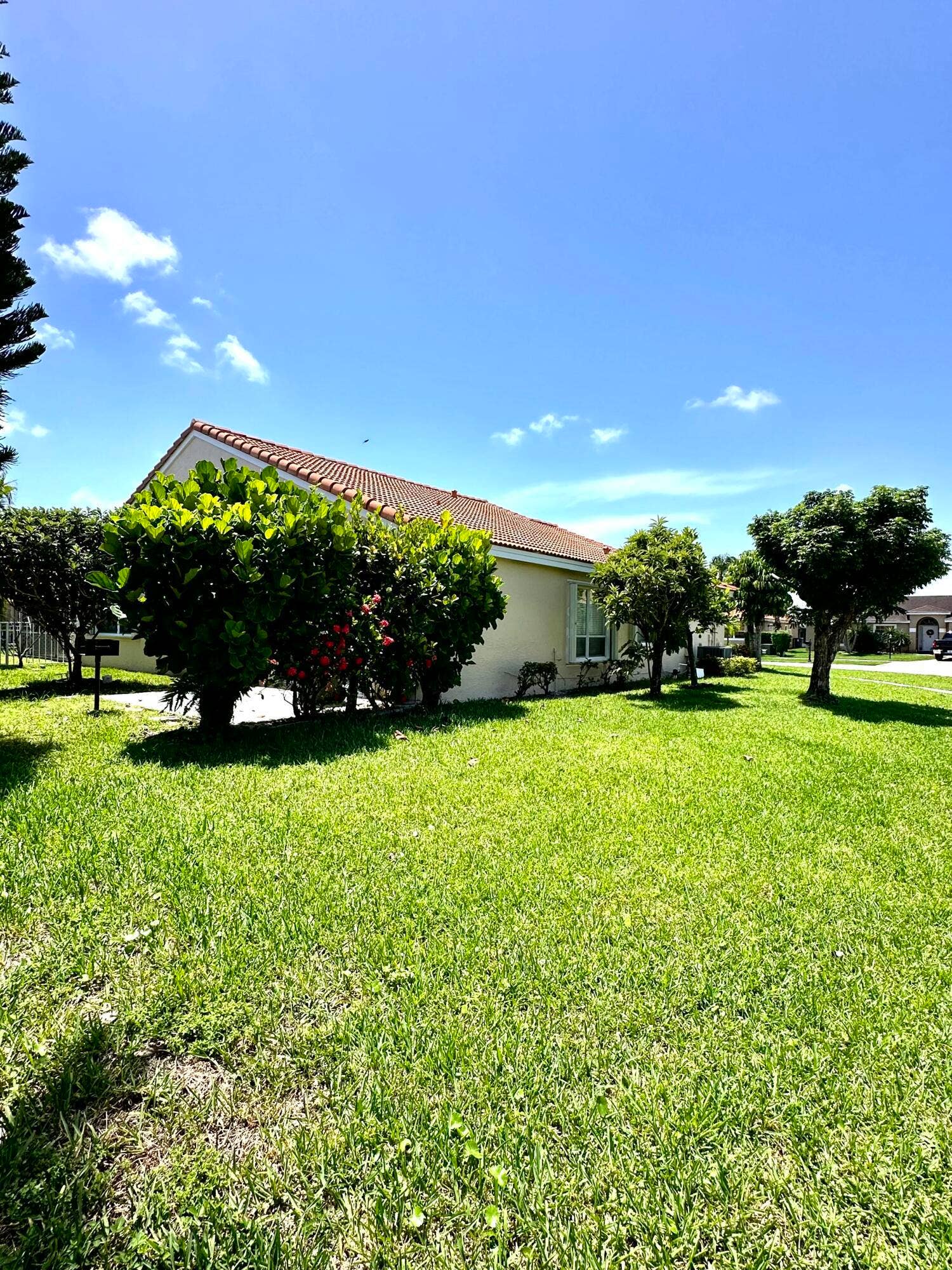 9671 TAVERNIER Drive, Boca Raton, Boca Raton, FL 33496 Side Yard