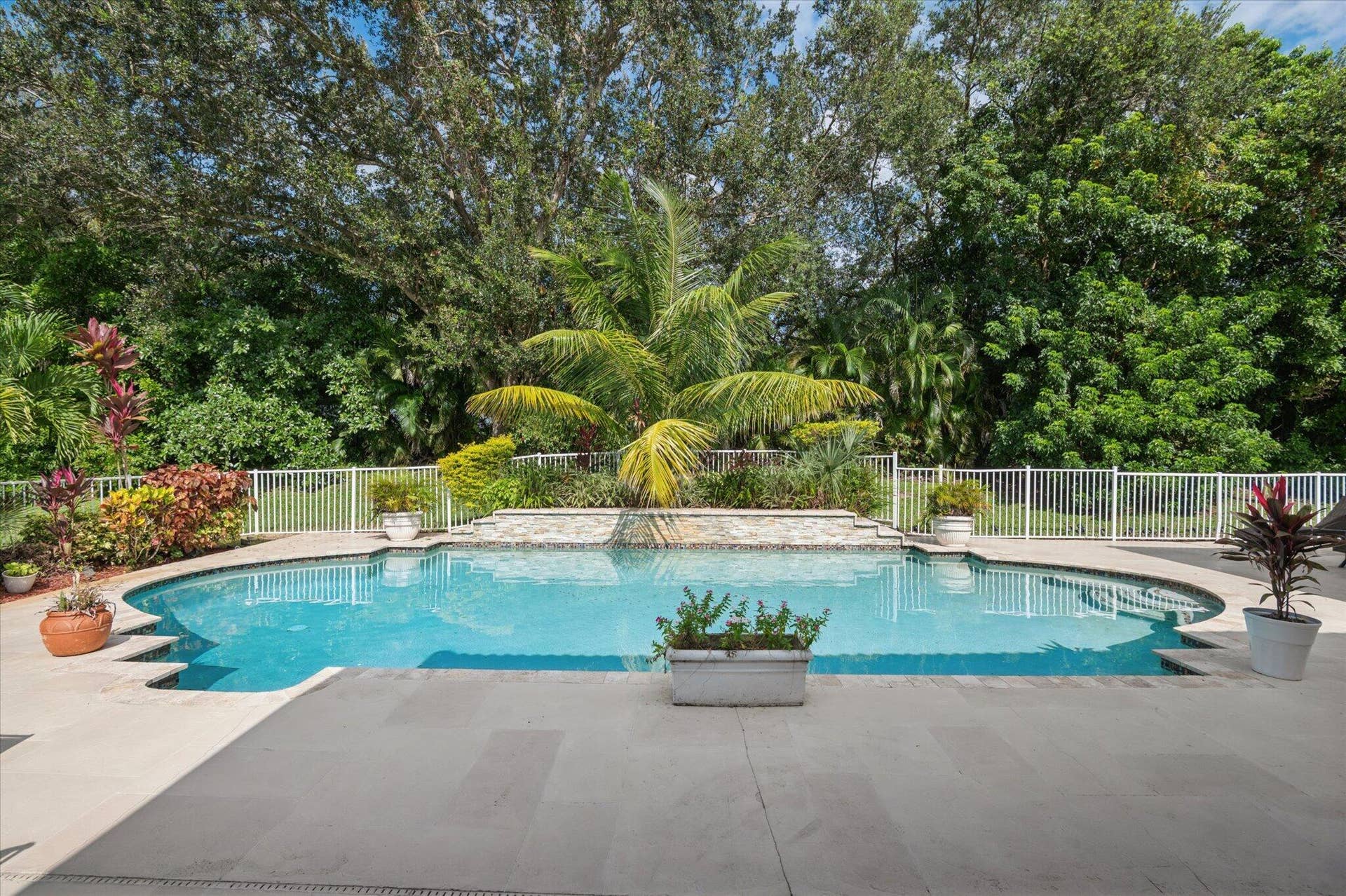 Oversized 20 x 40 pool