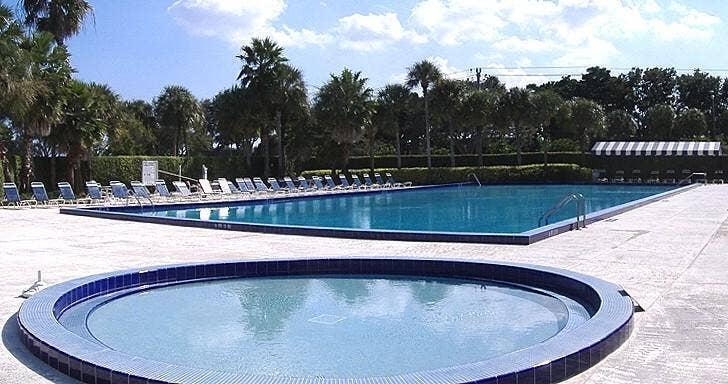 5214 52nd Way, West Palm Beach, West Palm Beach, FL 33409 5810 pool