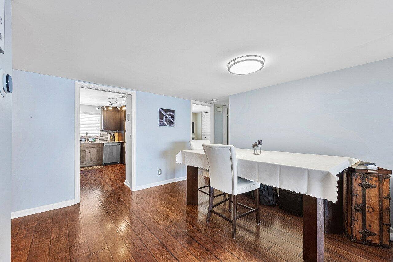 004-3040LakeShoreDrive-502-RivieraBeach-