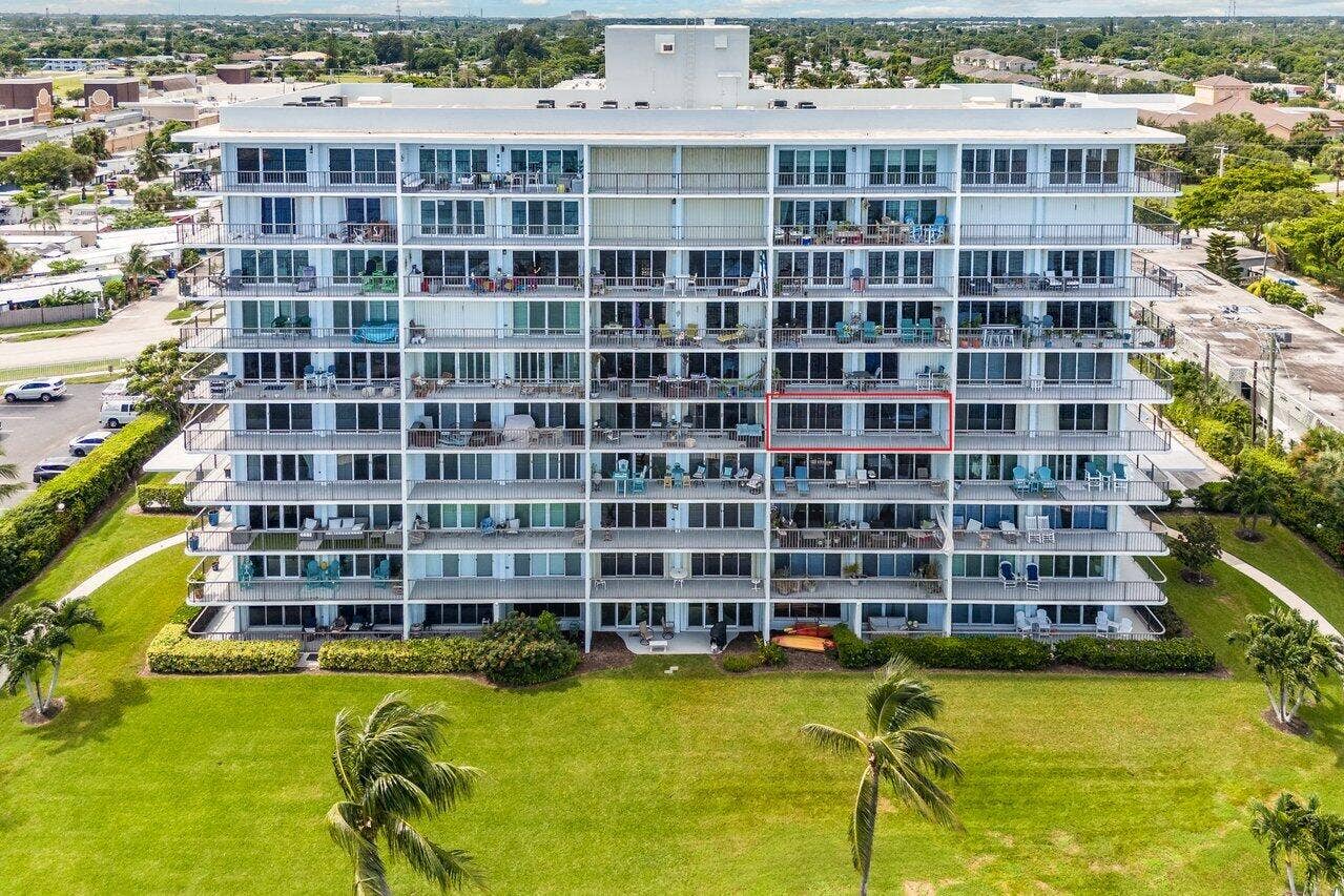 043-3040LakeShoreDrive-502-RivieraBeach-