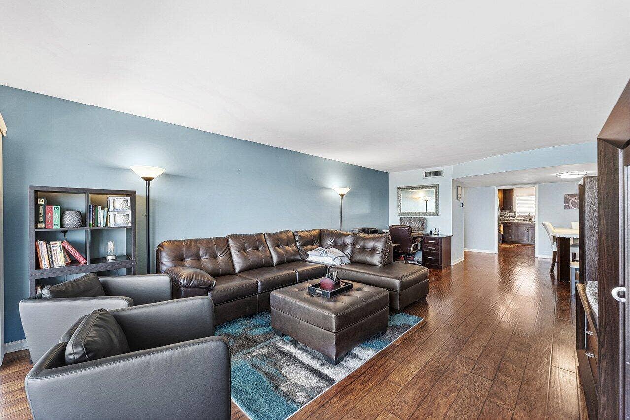 009-3040LakeShoreDrive-502-RivieraBeach-