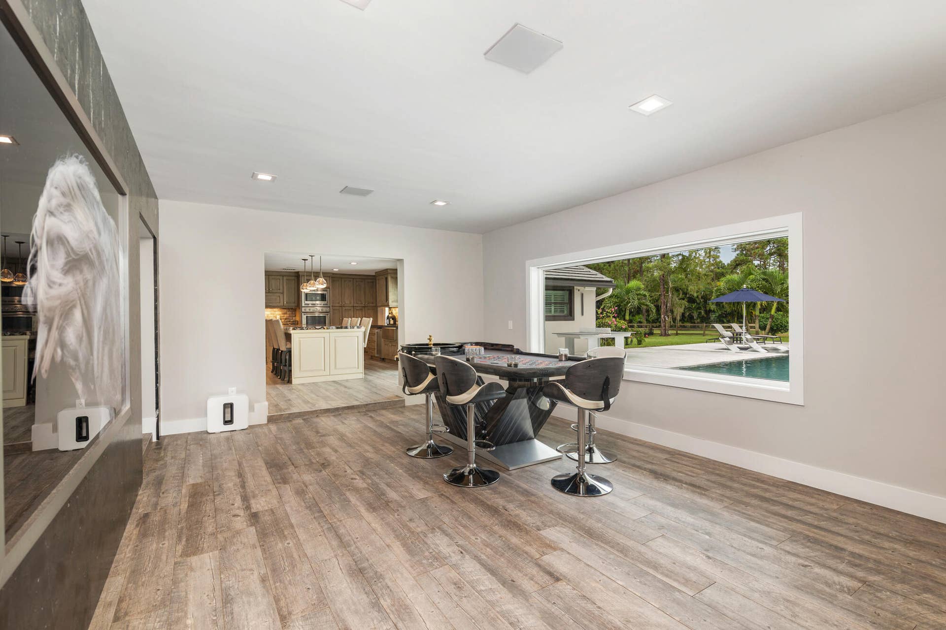 billiards room