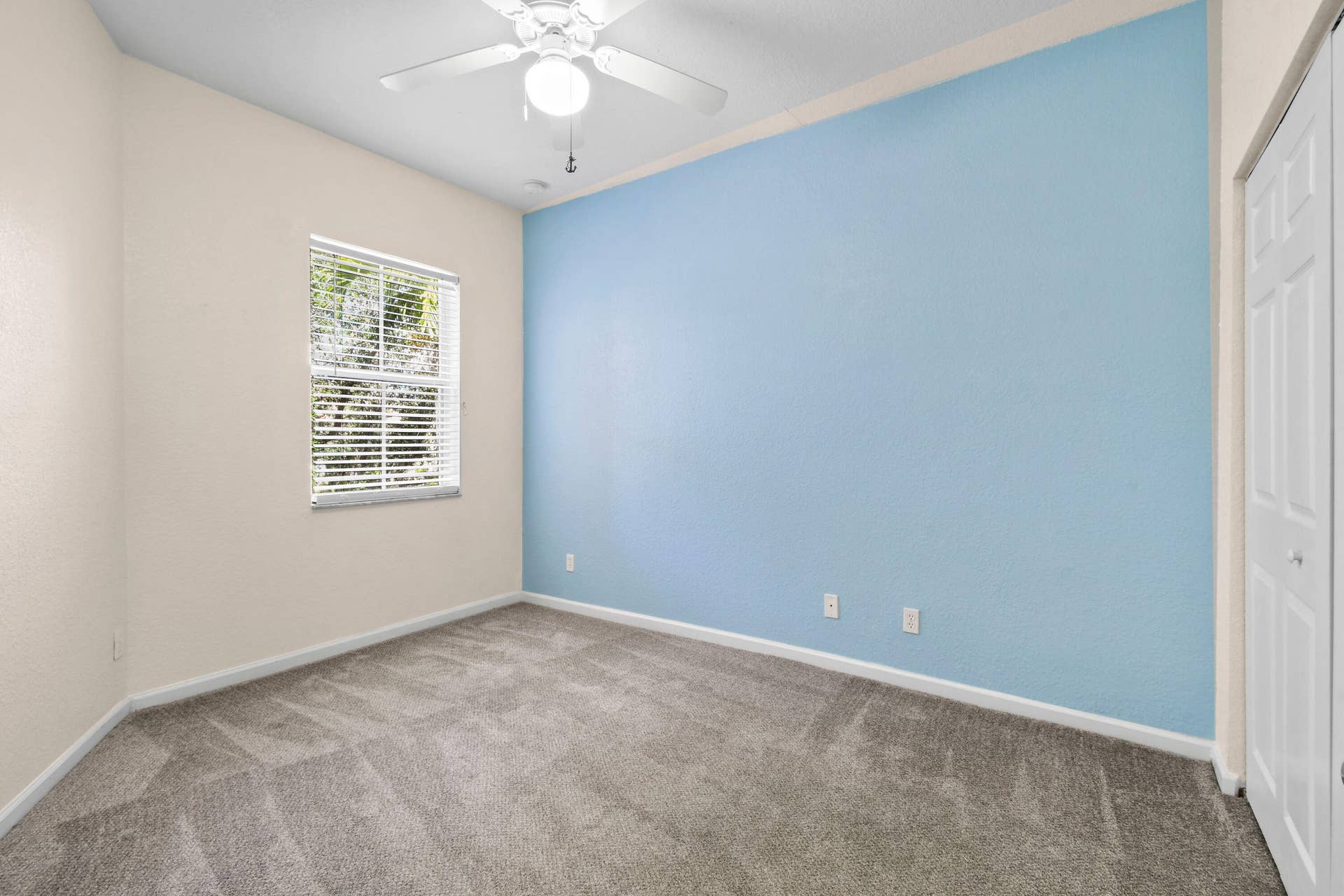 2912HiddenHillsRd#1202(40)