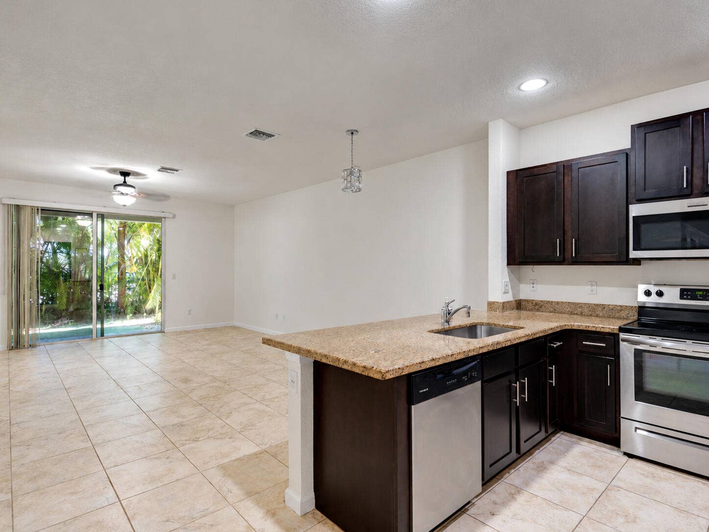 367 SE 1ST Drive, Deerfield Beach, FL 33441 AFP06589